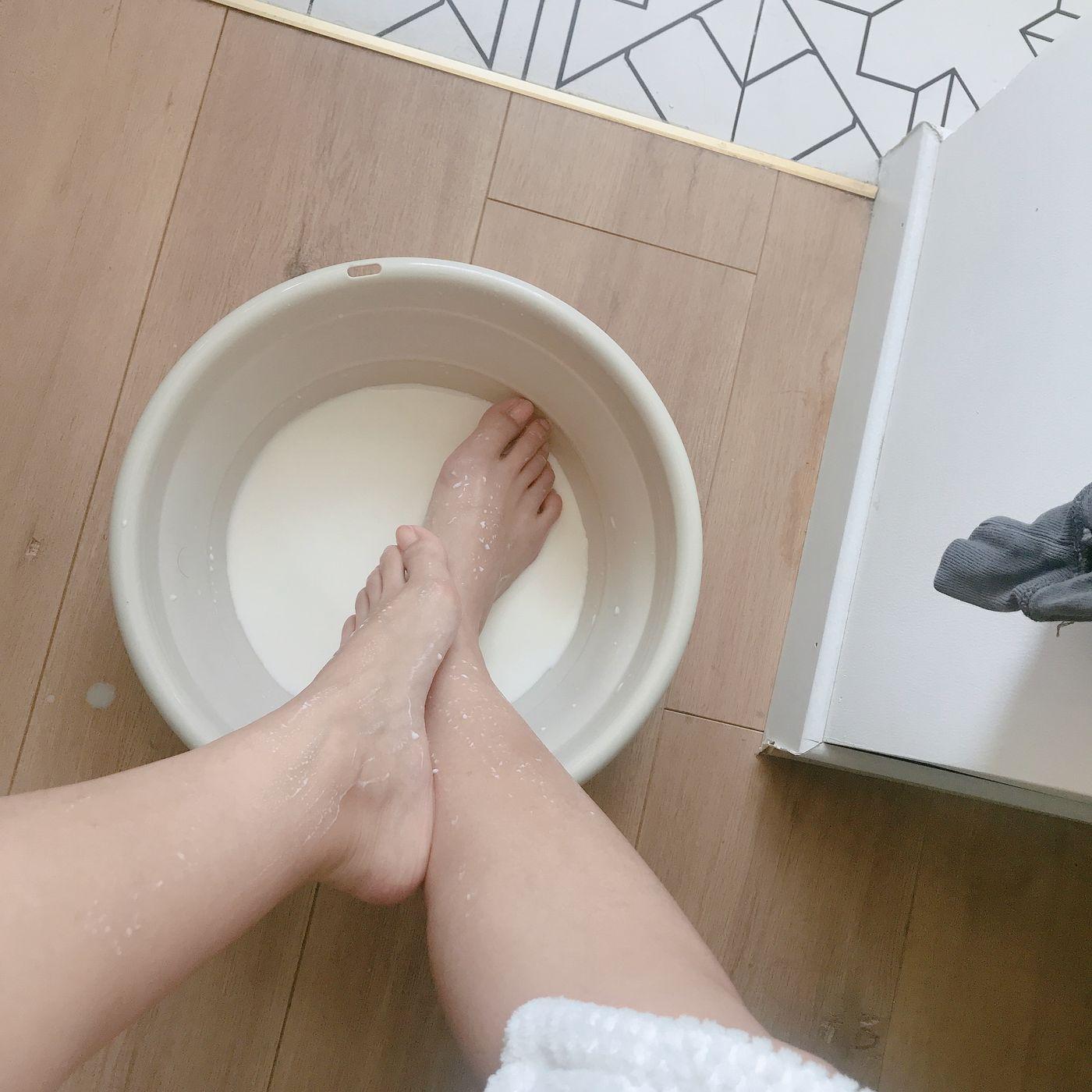 安乔乔 NO.001 牛奶洗脚 [102P]插图8