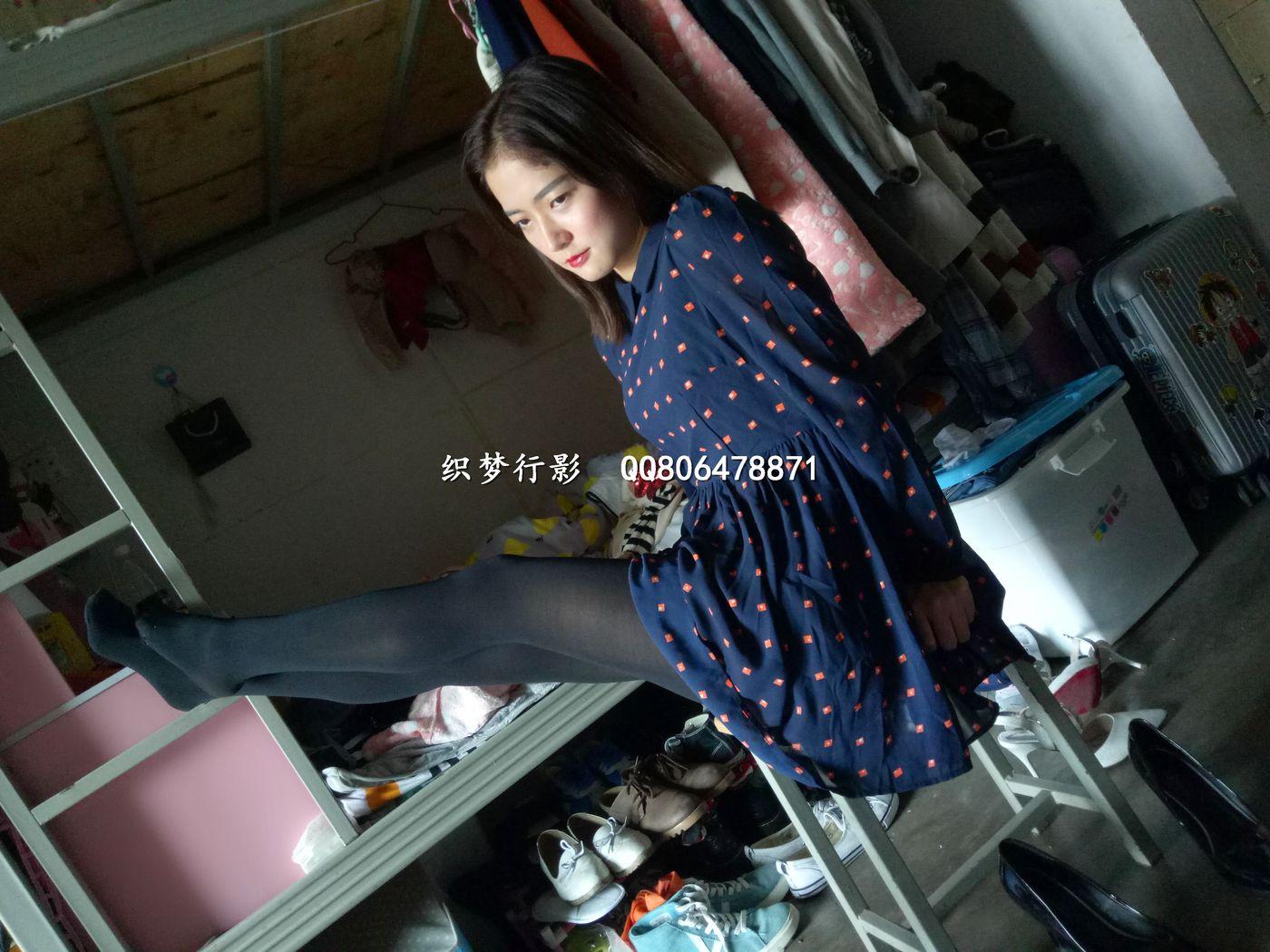 织梦行影 NO.004 宿舍黑丝高跟 [57P]插图6