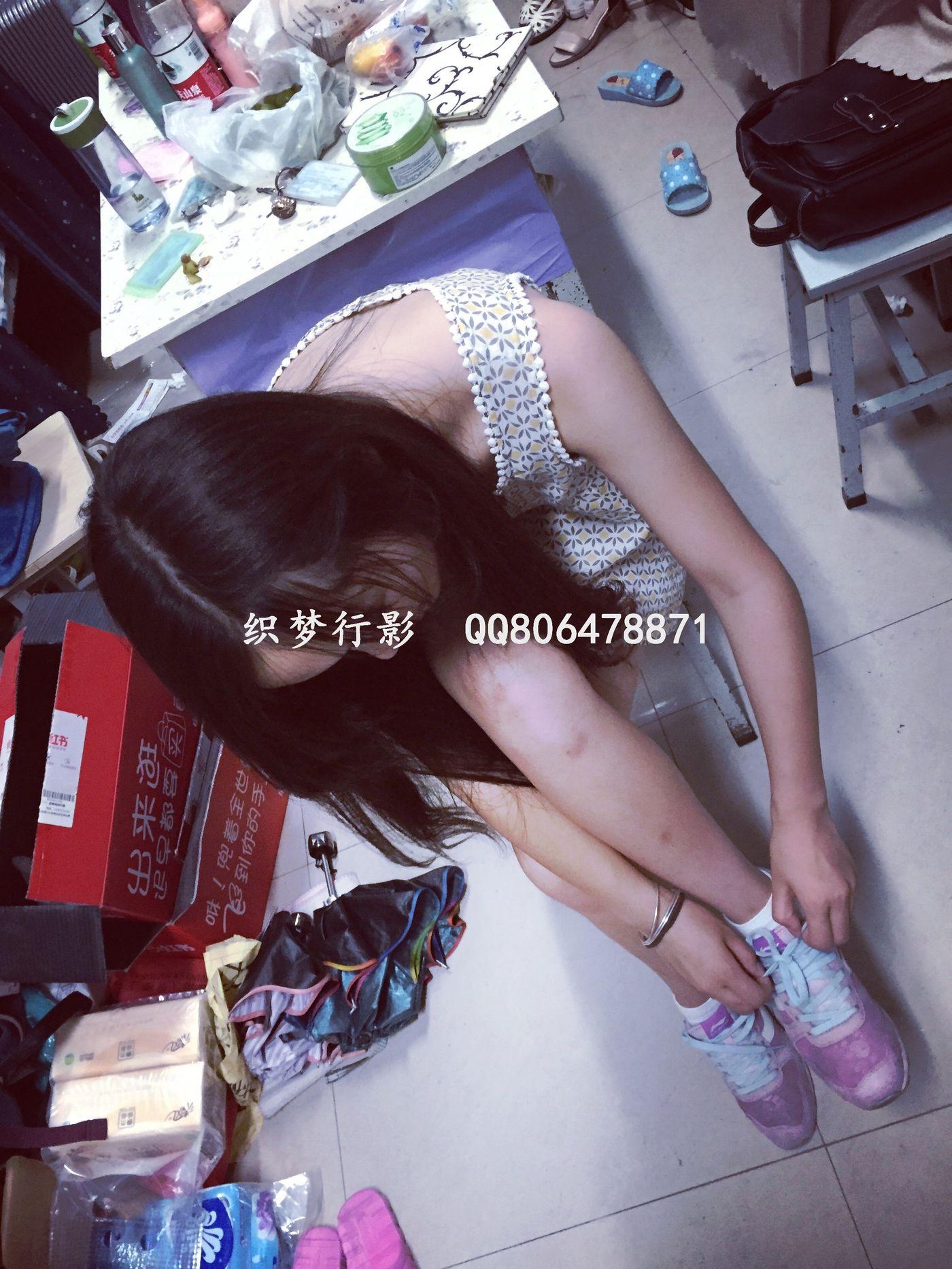 织梦行影 NO.012 宿舍白袜运动鞋 [23P]插图9