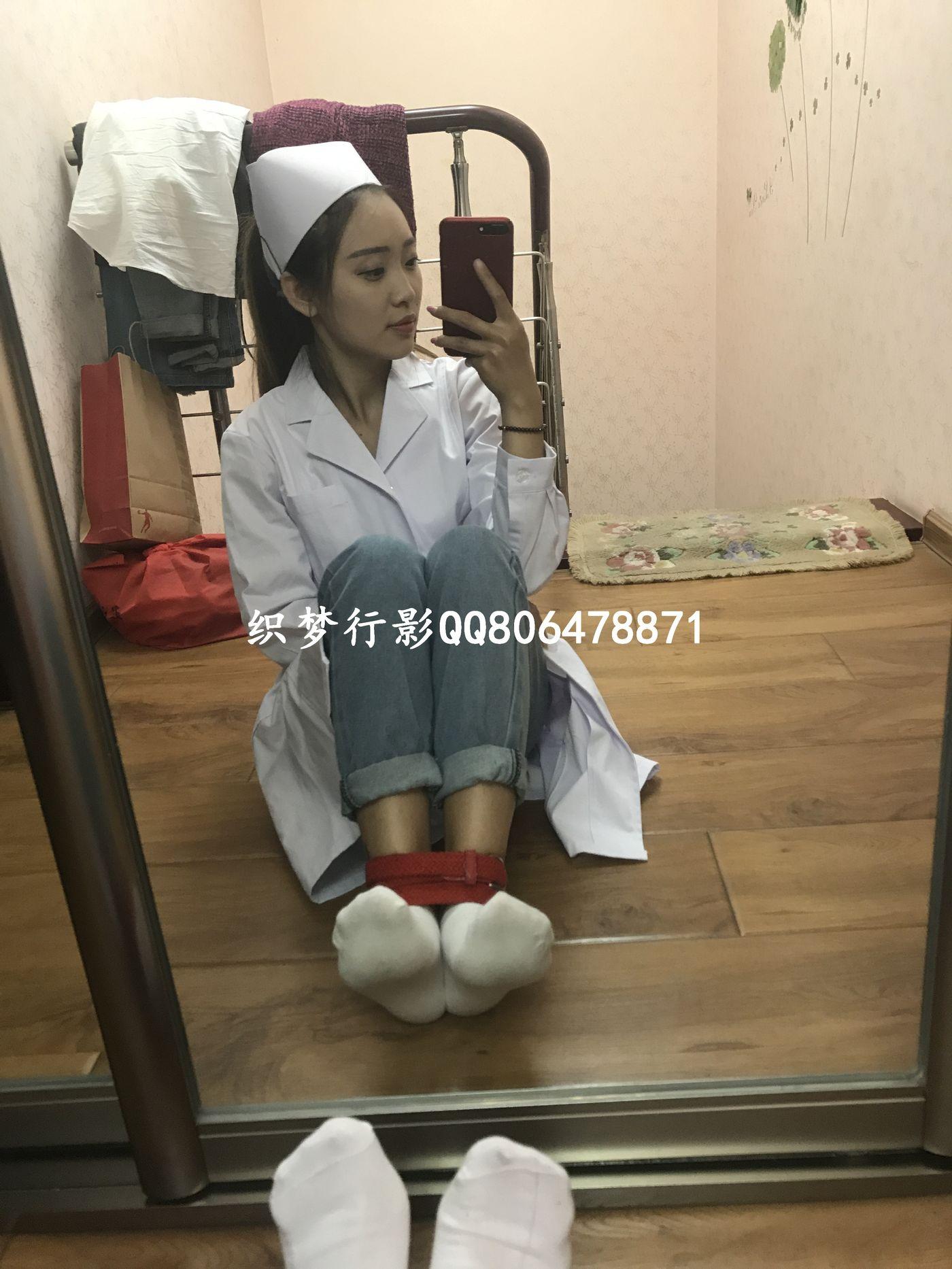 织梦行影 NO.003 护士服棉袜 [76P]插图2
