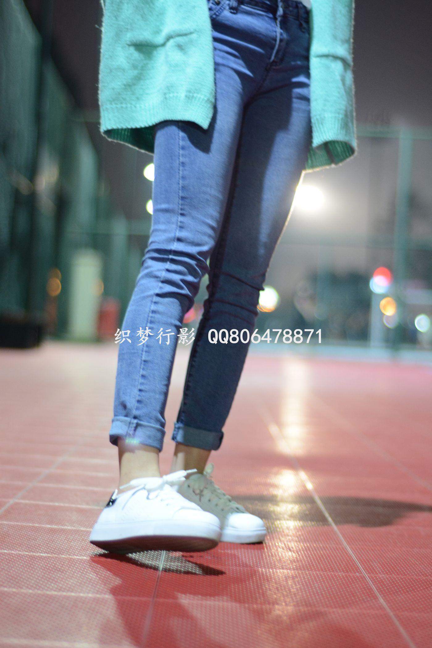 织梦行影 NO.014 操场夜拍白袜小白鞋 [217P]插图