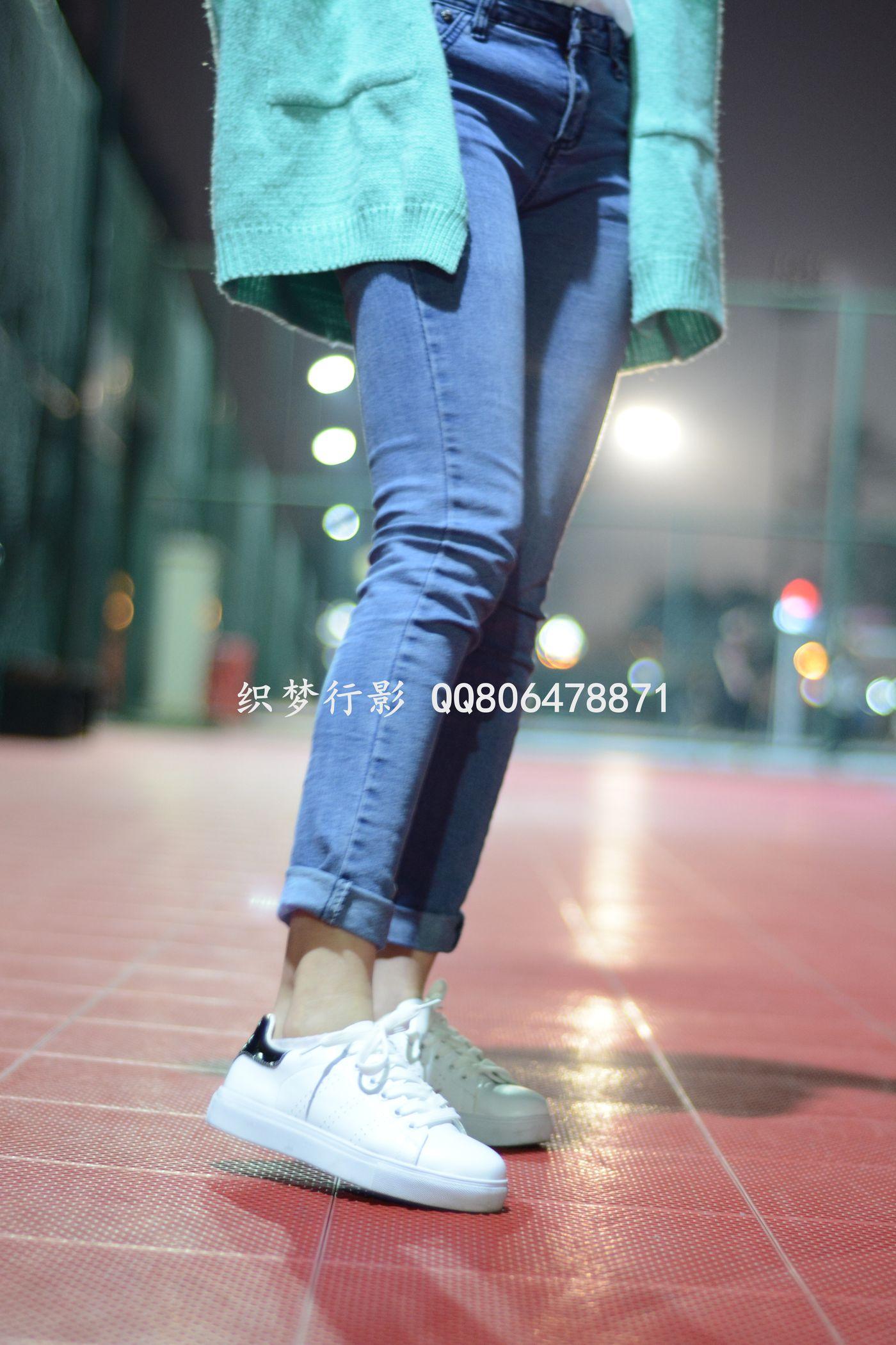 织梦行影 NO.014 操场夜拍白袜小白鞋 [217P]插图1