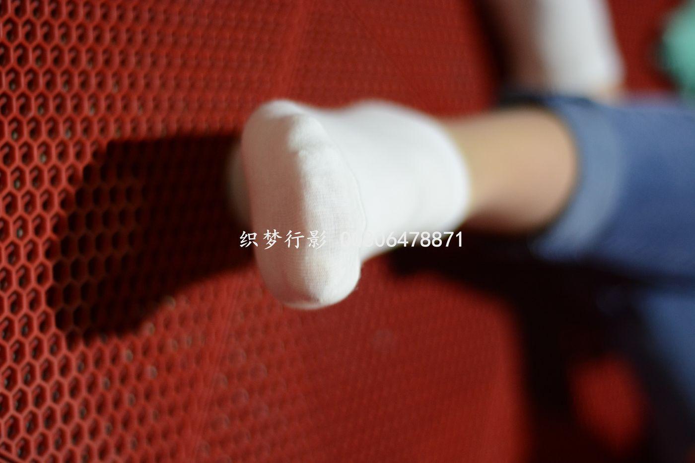 织梦行影 NO.014 操场夜拍白袜小白鞋 [217P]插图4
