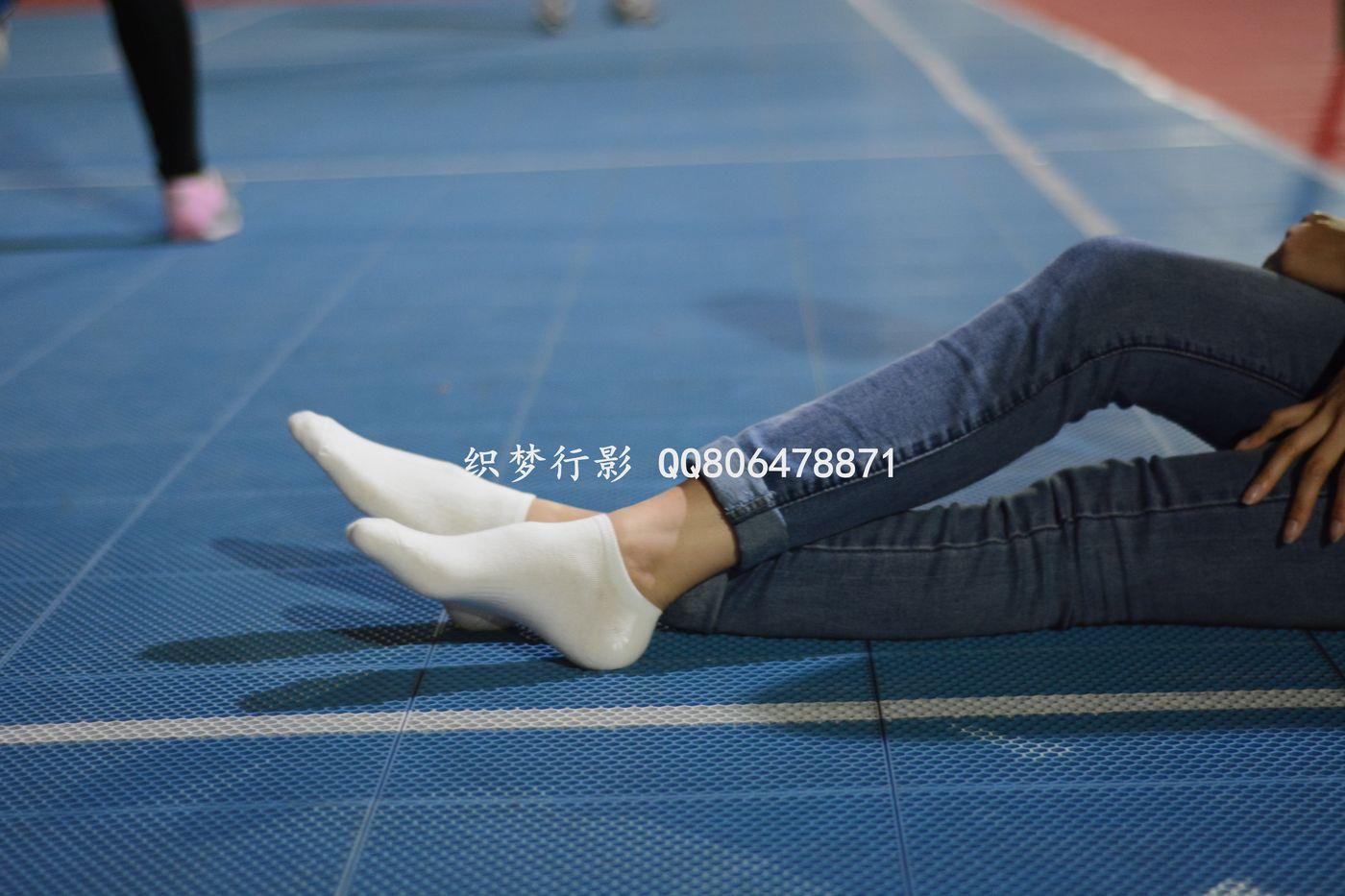 织梦行影 NO.014 操场夜拍白袜小白鞋 [217P]插图5