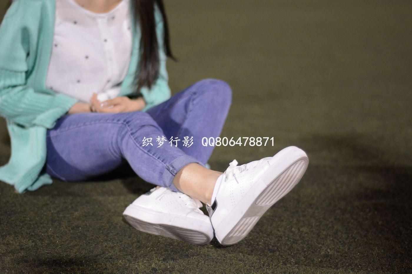织梦行影 NO.014 操场夜拍白袜小白鞋 [217P]插图9