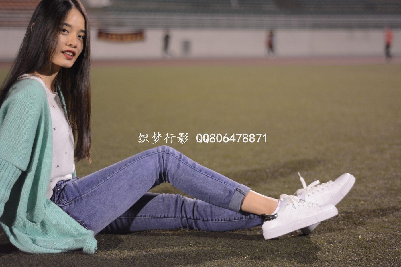 织梦行影 NO.014 操场夜拍白袜小白鞋 [217P]插图5