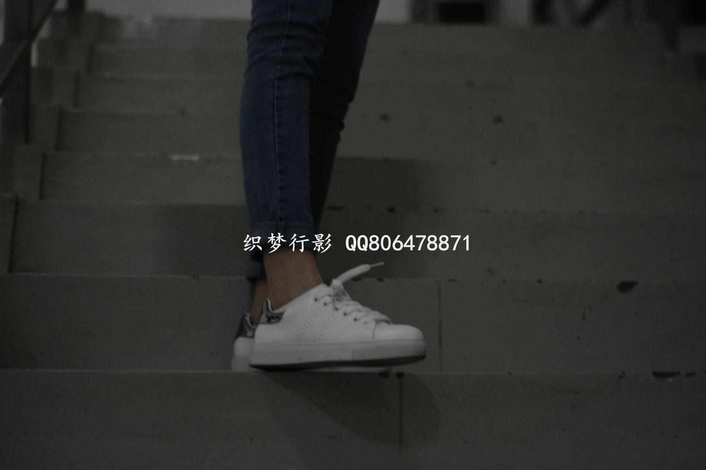 织梦行影 NO.014 操场夜拍白袜小白鞋 [217P]插图1