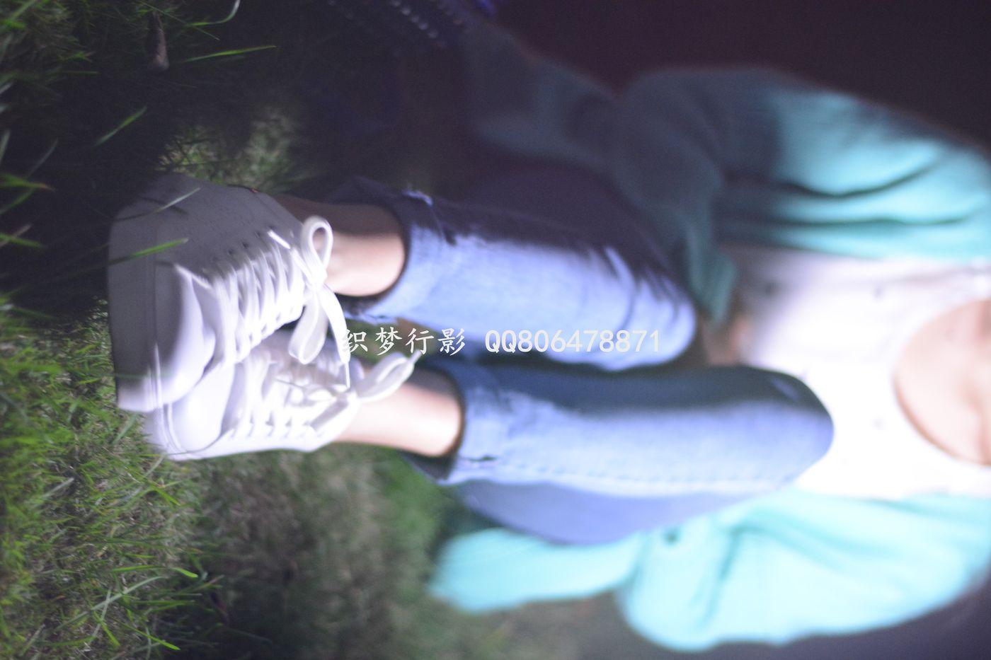织梦行影 NO.014 操场夜拍白袜小白鞋 [217P]插图3