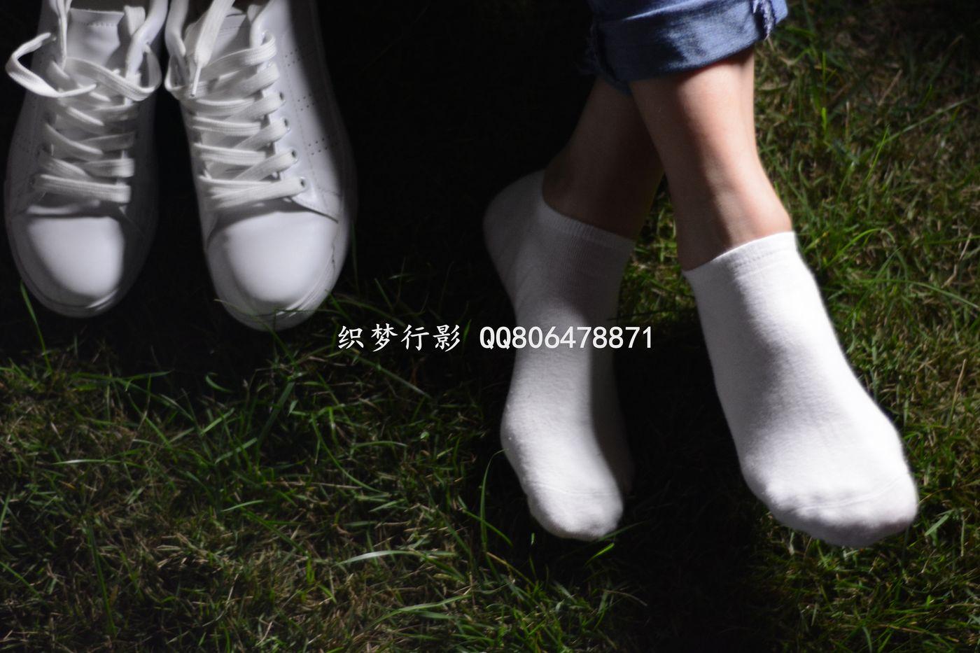 织梦行影 NO.014 操场夜拍白袜小白鞋 [217P]插图2