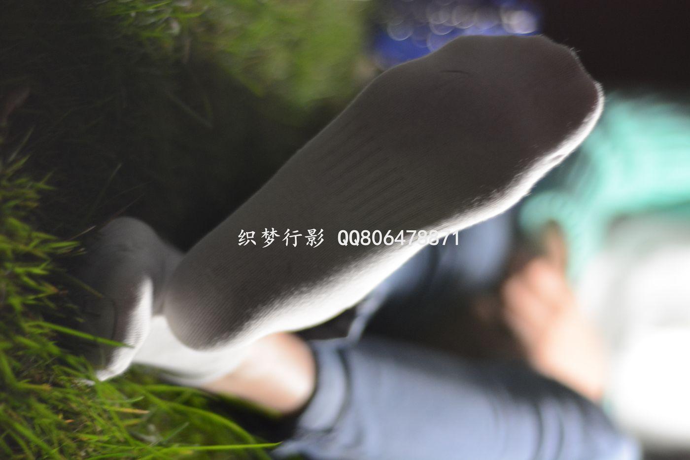 织梦行影 NO.014 操场夜拍白袜小白鞋 [217P]插图7
