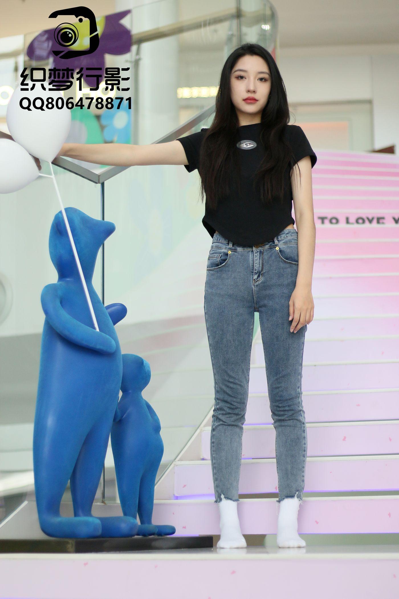 新刊-[织梦映像]新刊 No.019 大家闺秀大美女白袜裸足  [100P]插图6