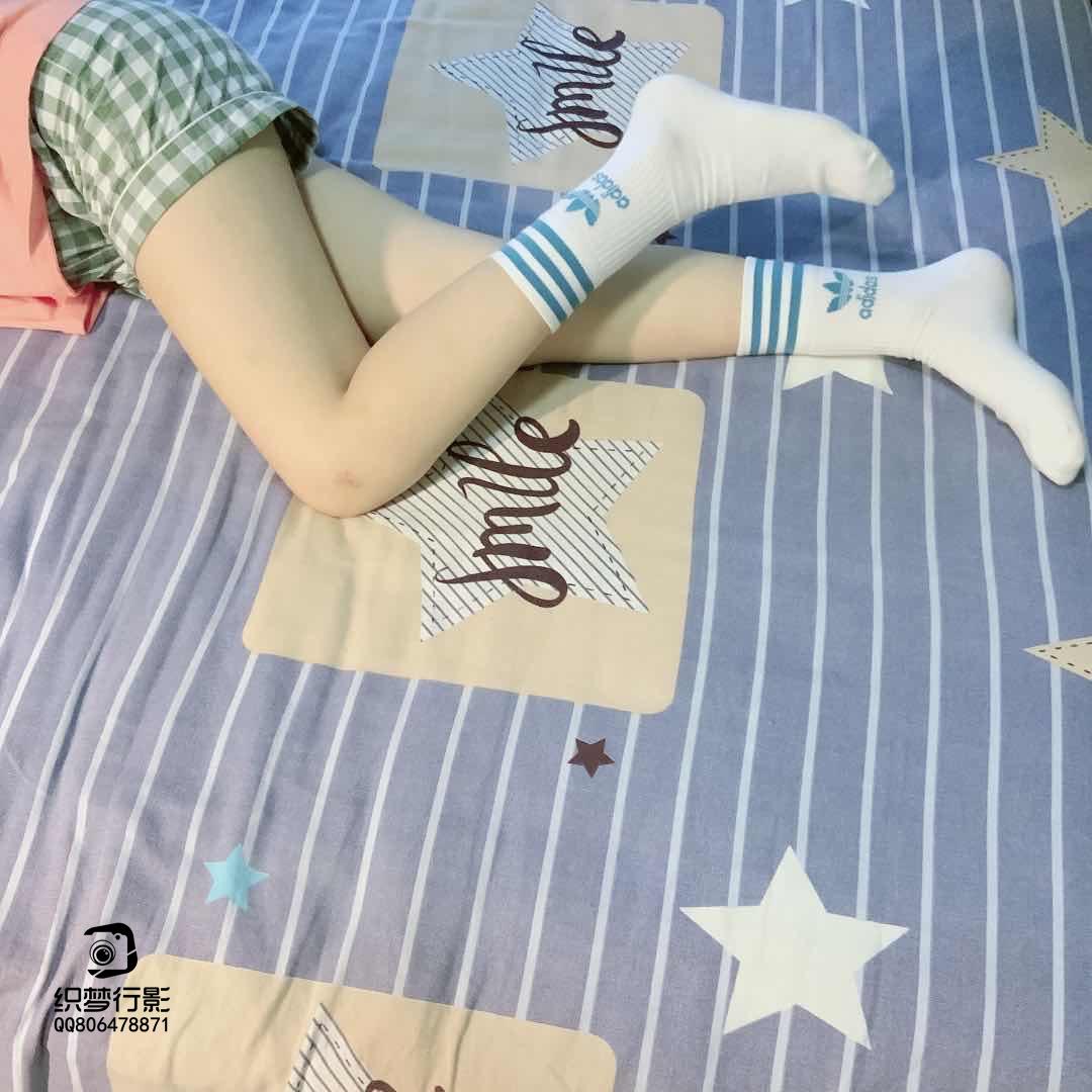 新刊-[织梦映像]新刊 No.014 美女居家热裤棉袜裸足自拍  [71P]插图9