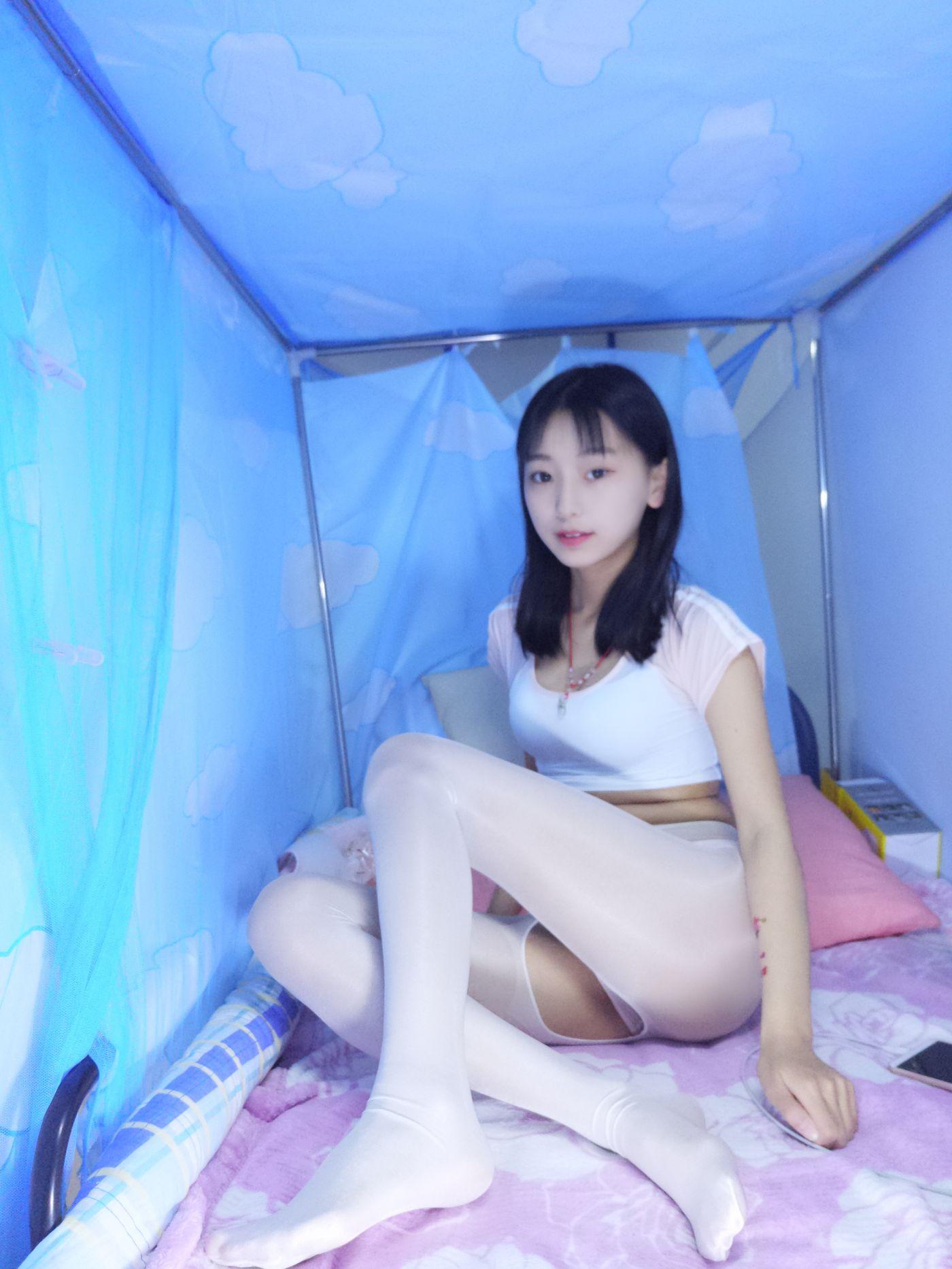 No.2-蓓蓓 – 黑白薄丝袜[108P]插图1