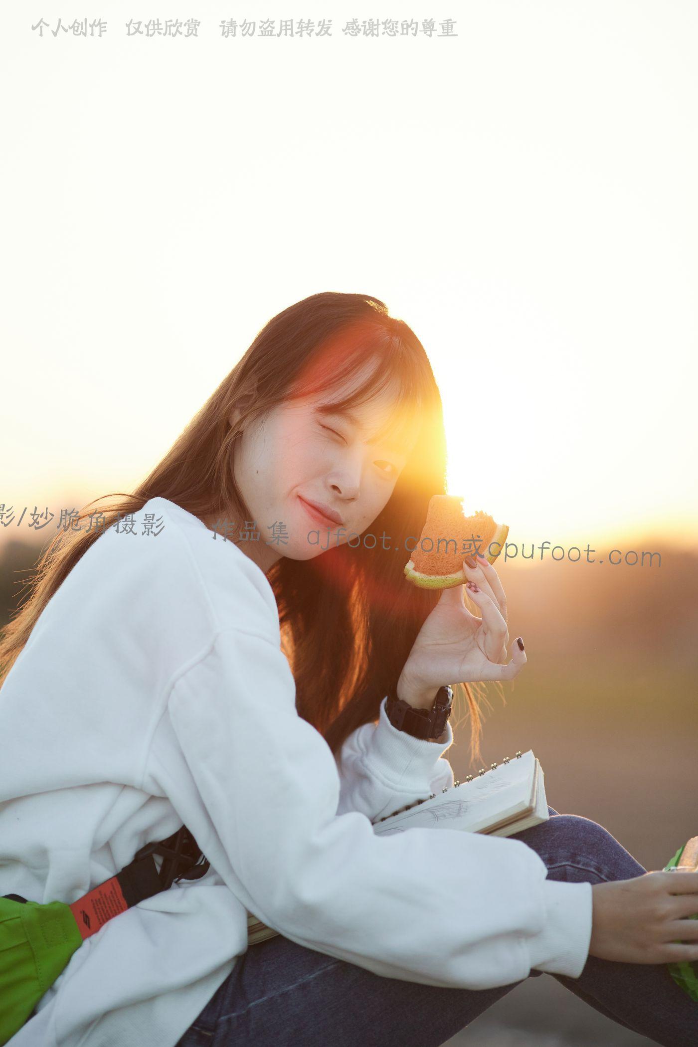 [见新摄影]NO.034 追赶落日余晖的逆光少女 [133P]插图1