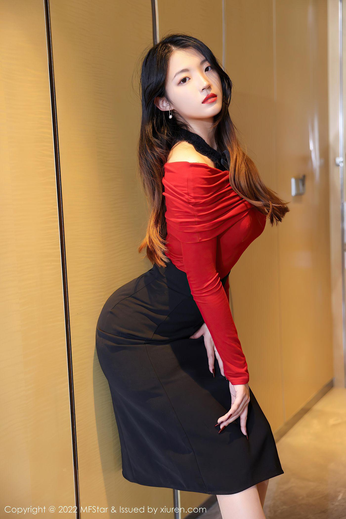 [MFStar模范学院]2022.03.02 VOL.554 羽仁鹿[59P]插图1