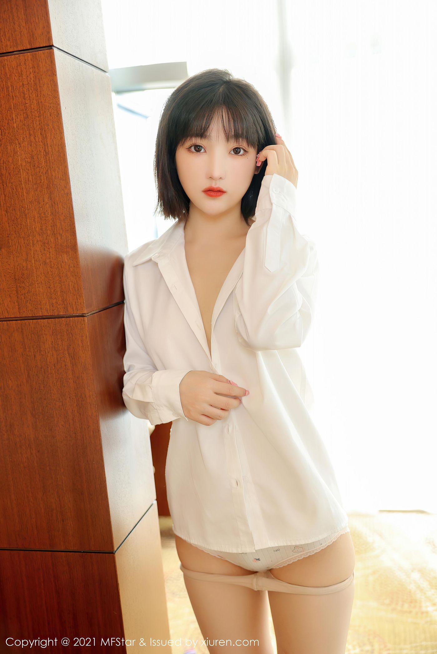 [MFStar模范学院]2021.11.29 VOL.543 甜筒晓彤[54P]插图1