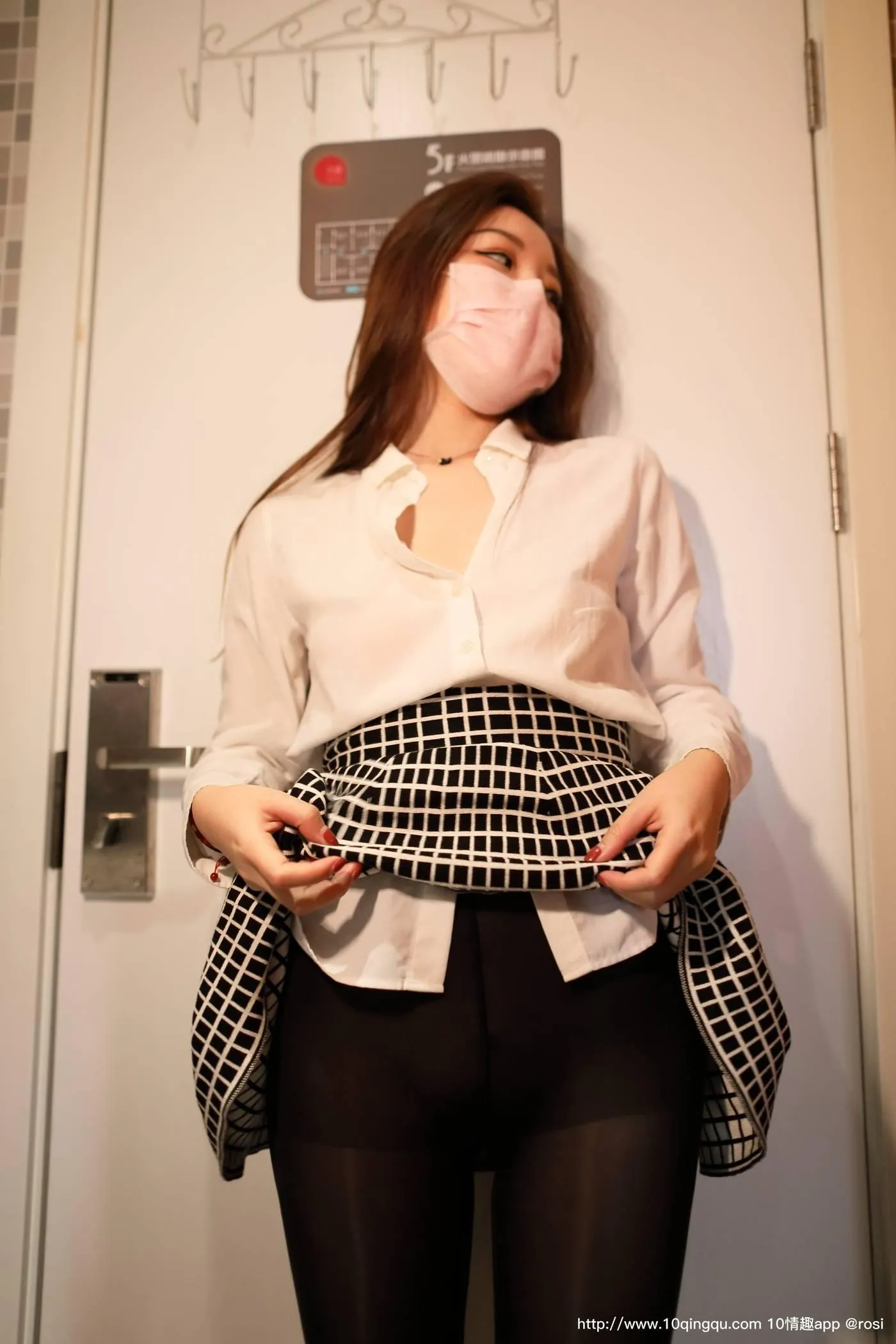 [ROSI写真] 口罩系列 2020.01.23 NO.1320[111P]插图1