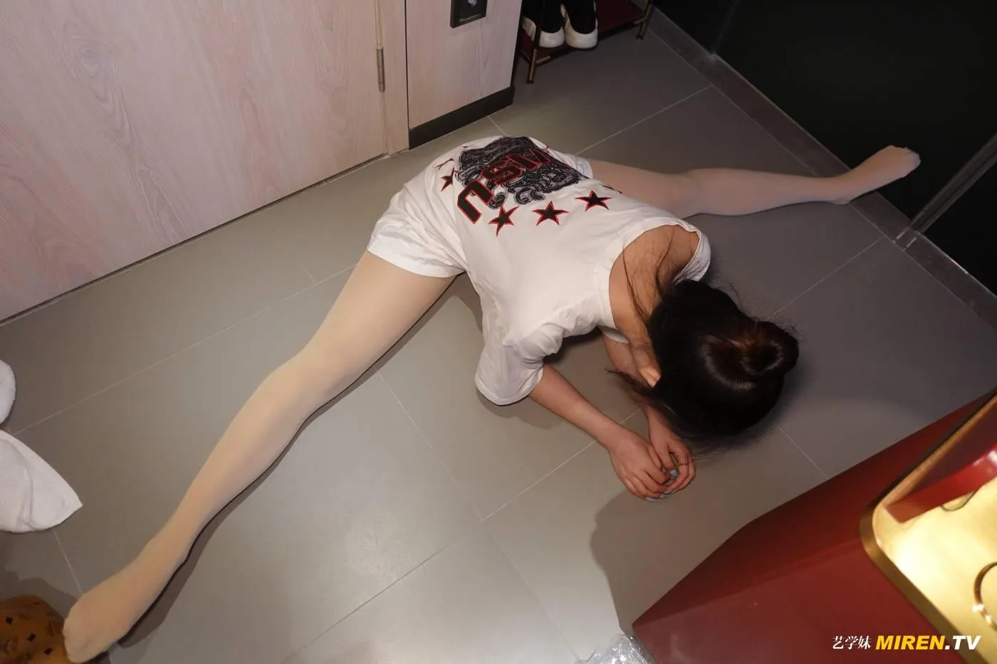 [ROSI艺学妹]2020.08.12 NO.169[81P]插图1