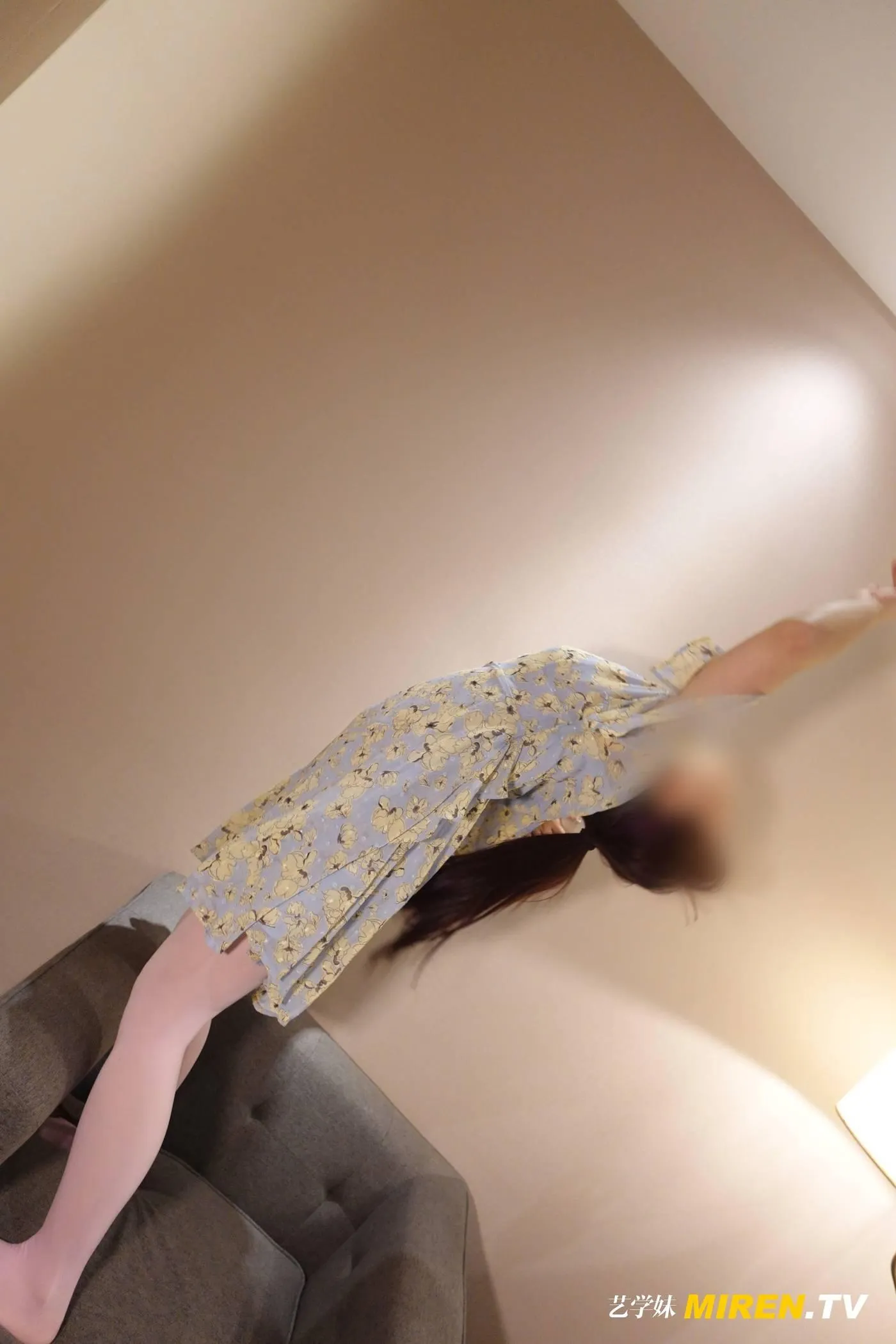 [ROSI艺学妹]2020.12.14 NO.203[59P]插图3