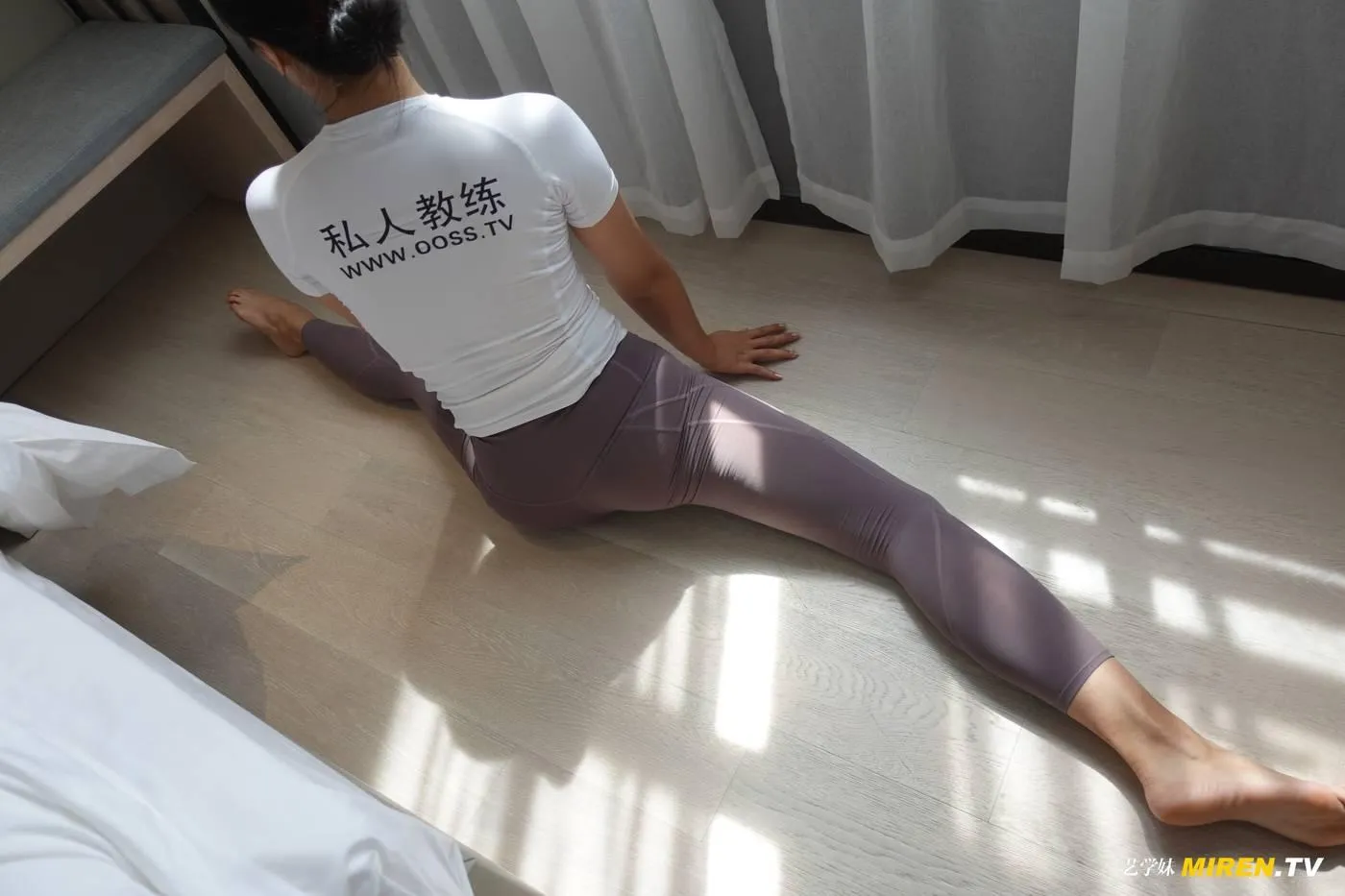 [ROSI艺学妹]2020.10.24 NO.195[92P]插图4