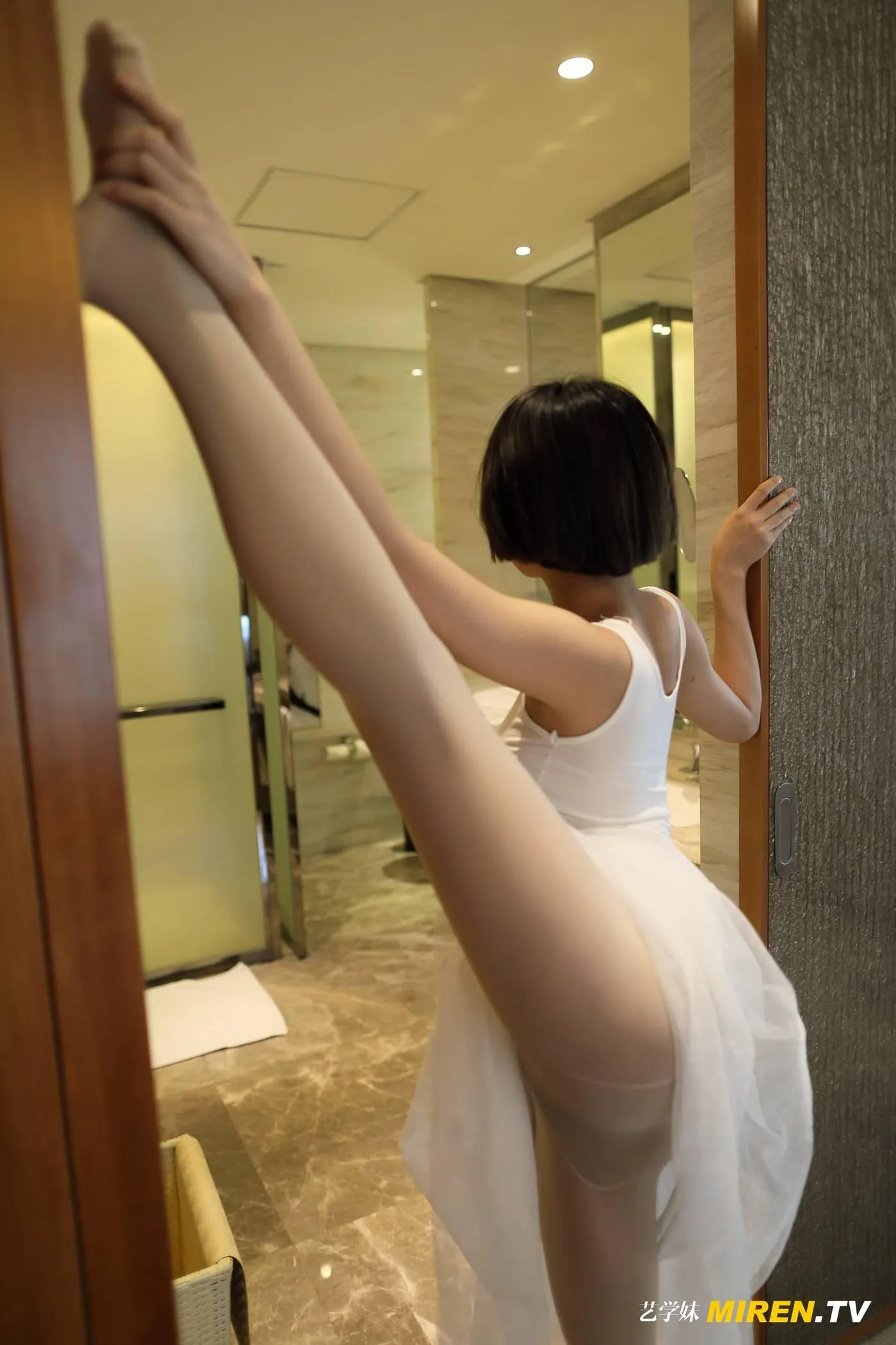 [ROSI艺学妹]2020.03.22 NO.105[100P]插图6