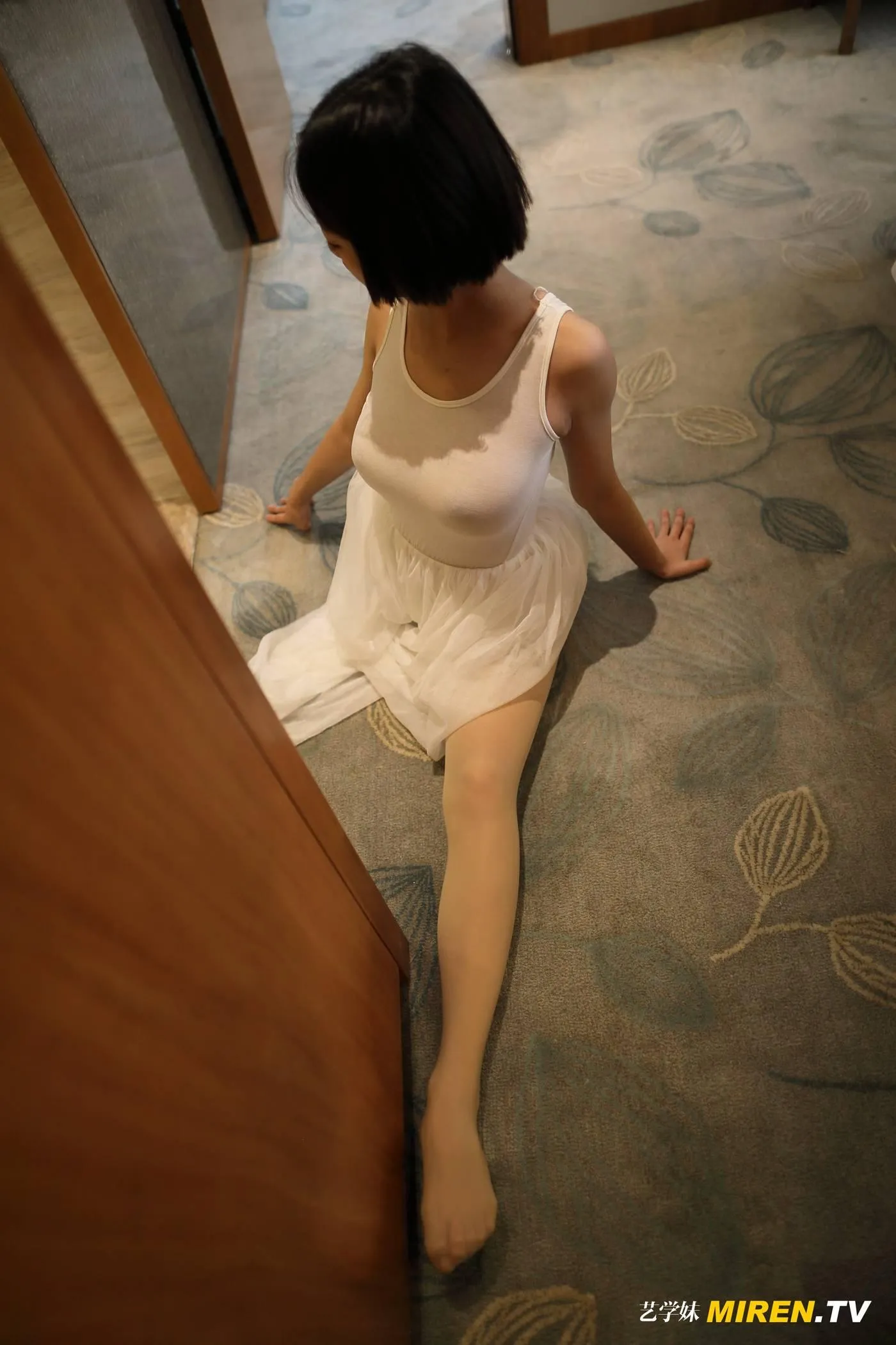 [ROSI艺学妹]2020.03.22 NO.105[100P]插图