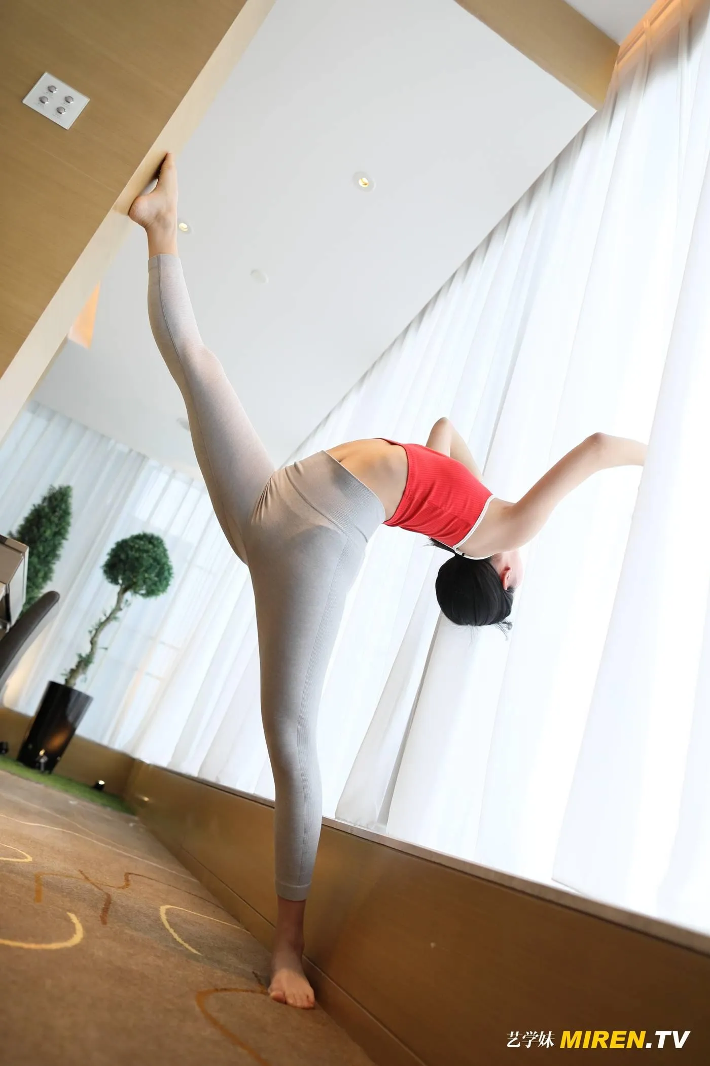 [ROSI写真]艺学妹 2020.02.02 No.065 [54P]插图4