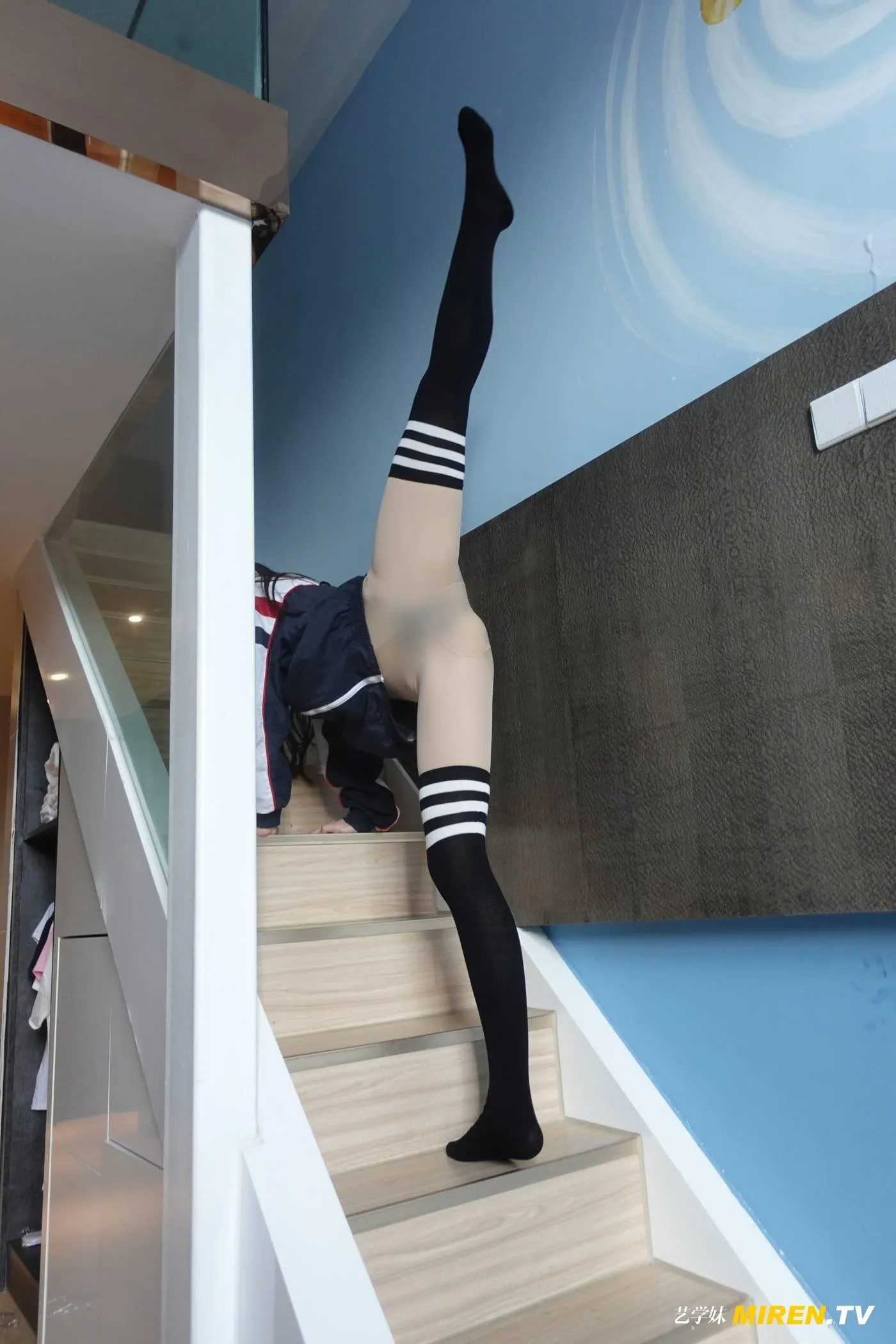 [ROSI艺学妹]2020.12.18 NO.207[51P]插图3
