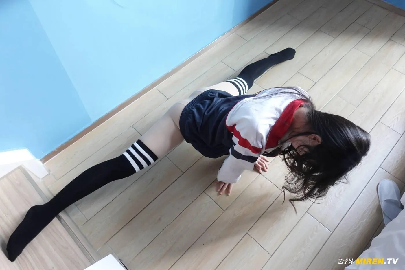 [ROSI艺学妹]2020.12.18 NO.207[51P]插图