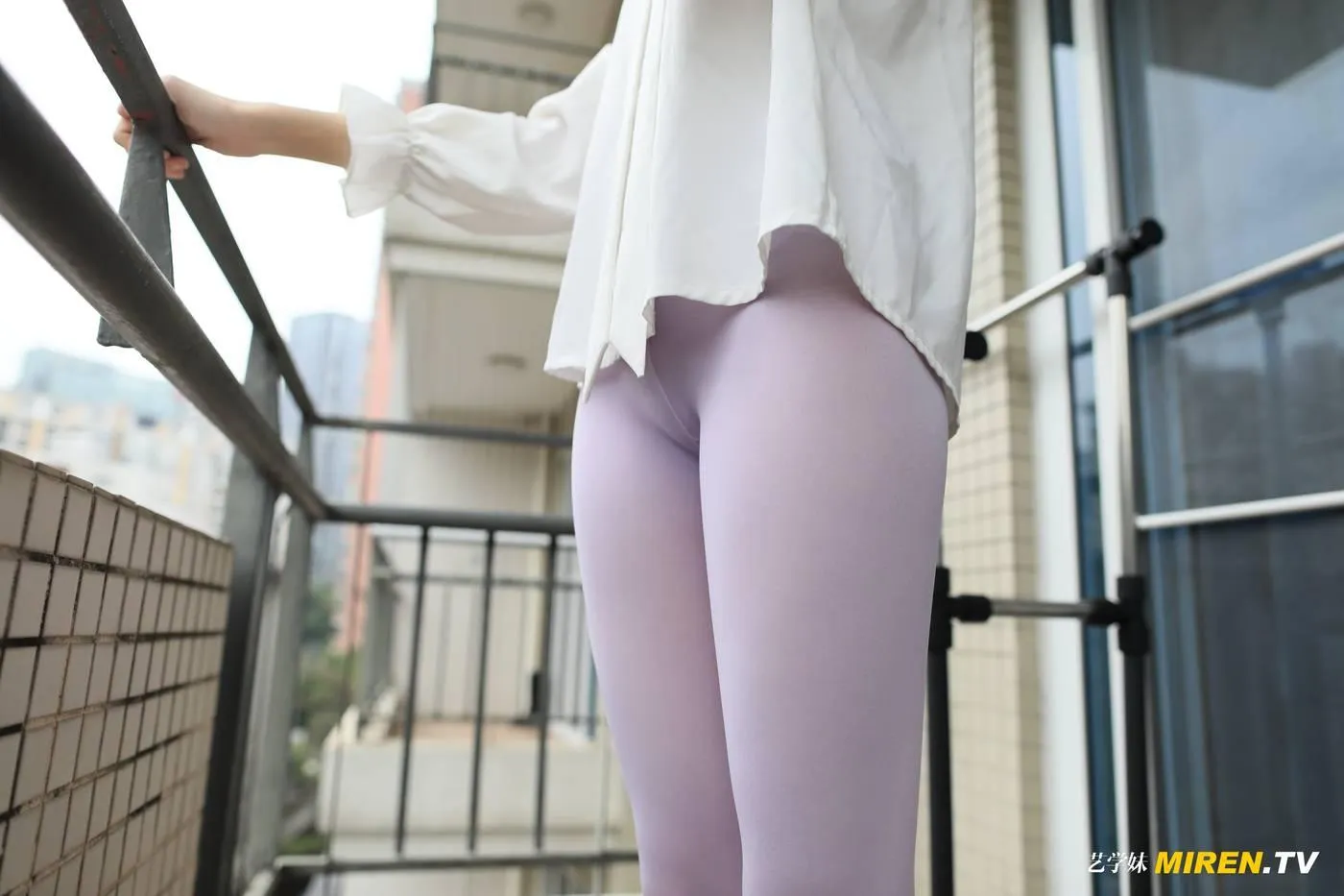 [ROSI艺学妹]2020.04.21 NO.114[70P]插图1
