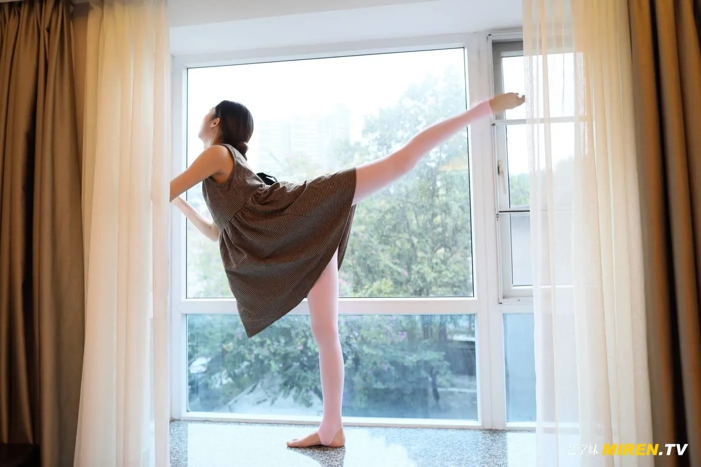 [ROSI艺学妹]2020.03.23 NO.106[72P]插图8