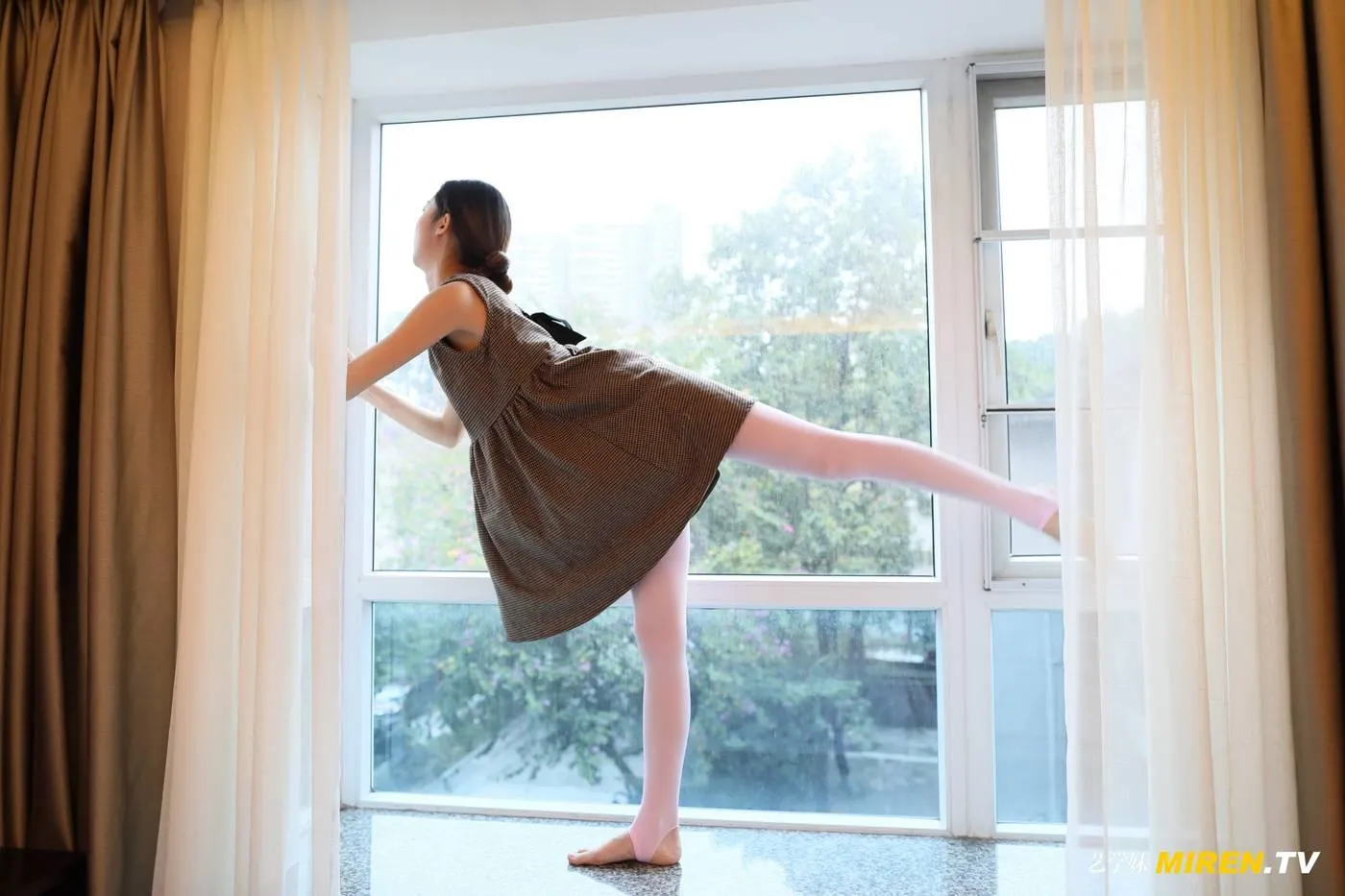 [ROSI艺学妹]2020.03.23 NO.106[72P]插图