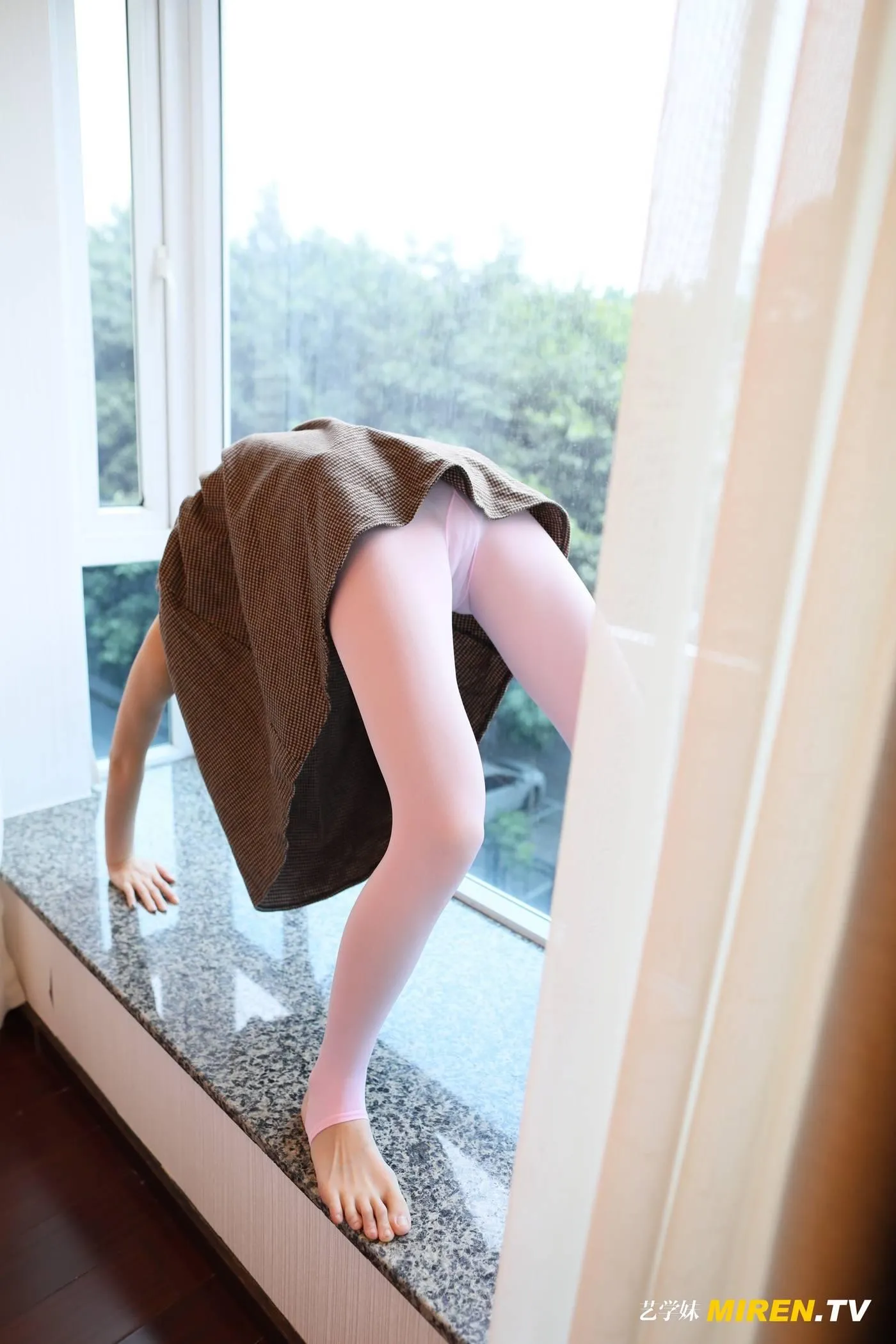 [ROSI艺学妹]2020.03.23 NO.106[72P]插图2