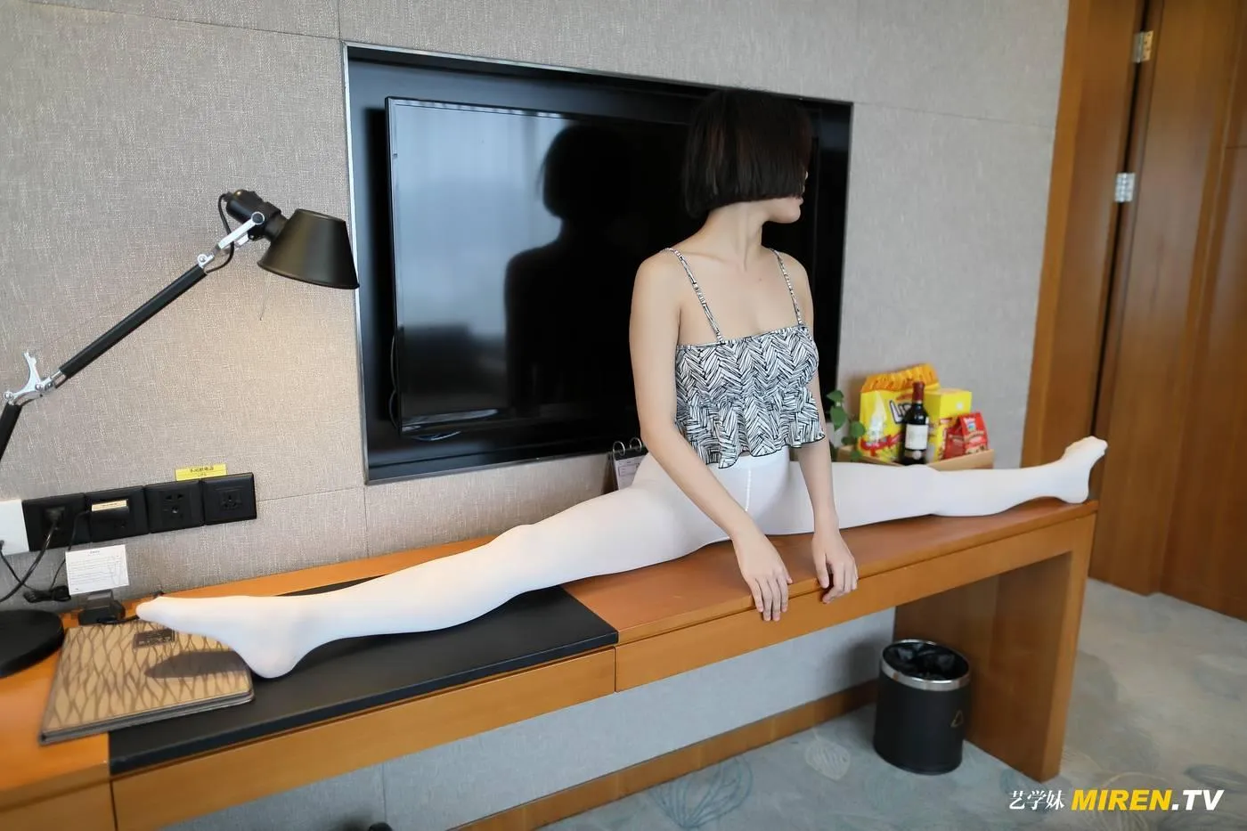 [ROSI艺学妹]2020.04.24 NO.117[76P]插图