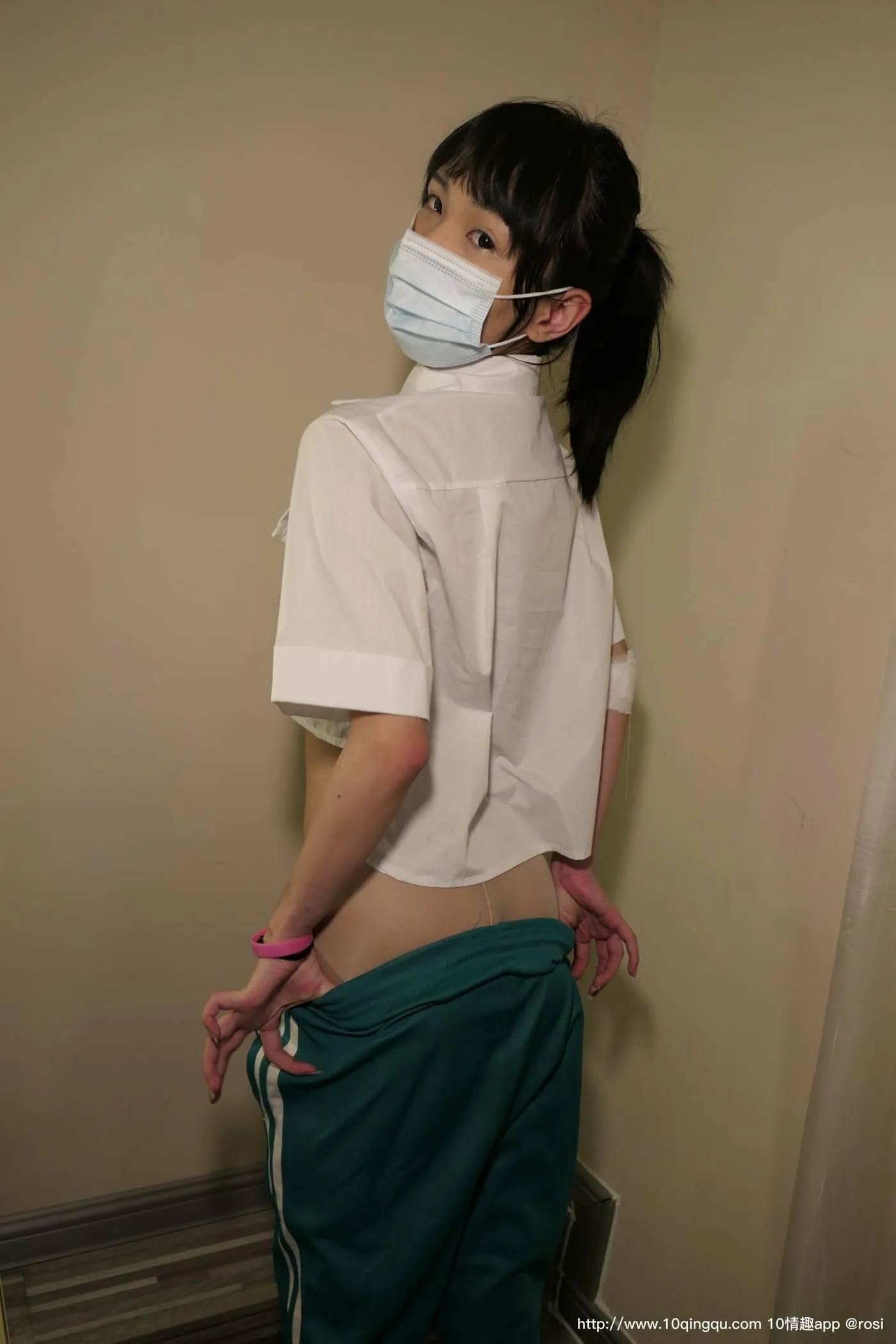 [ROSI写真] 口罩系列 2020.06.13 NO.1462 [46P]插图1