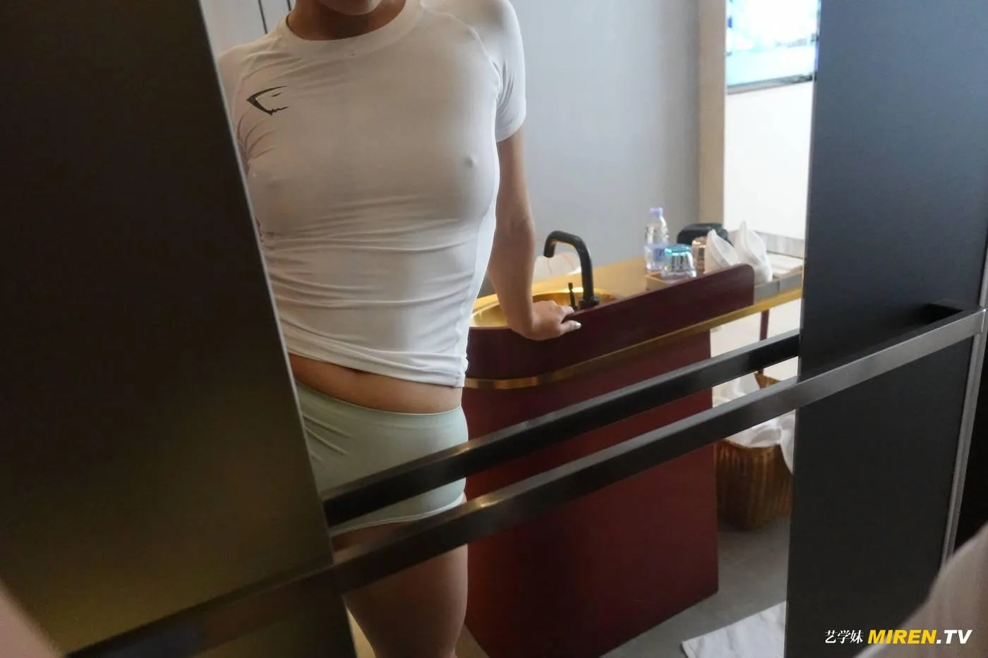 [ROSI艺学妹]2020.09.16 NO.192[44P]插图9