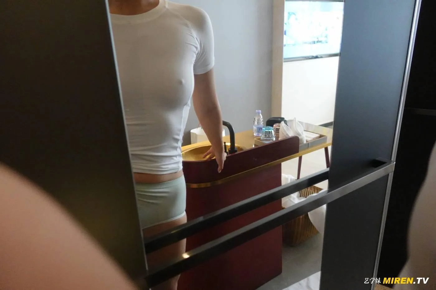 [ROSI艺学妹]2020.09.16 NO.192[44P]插图