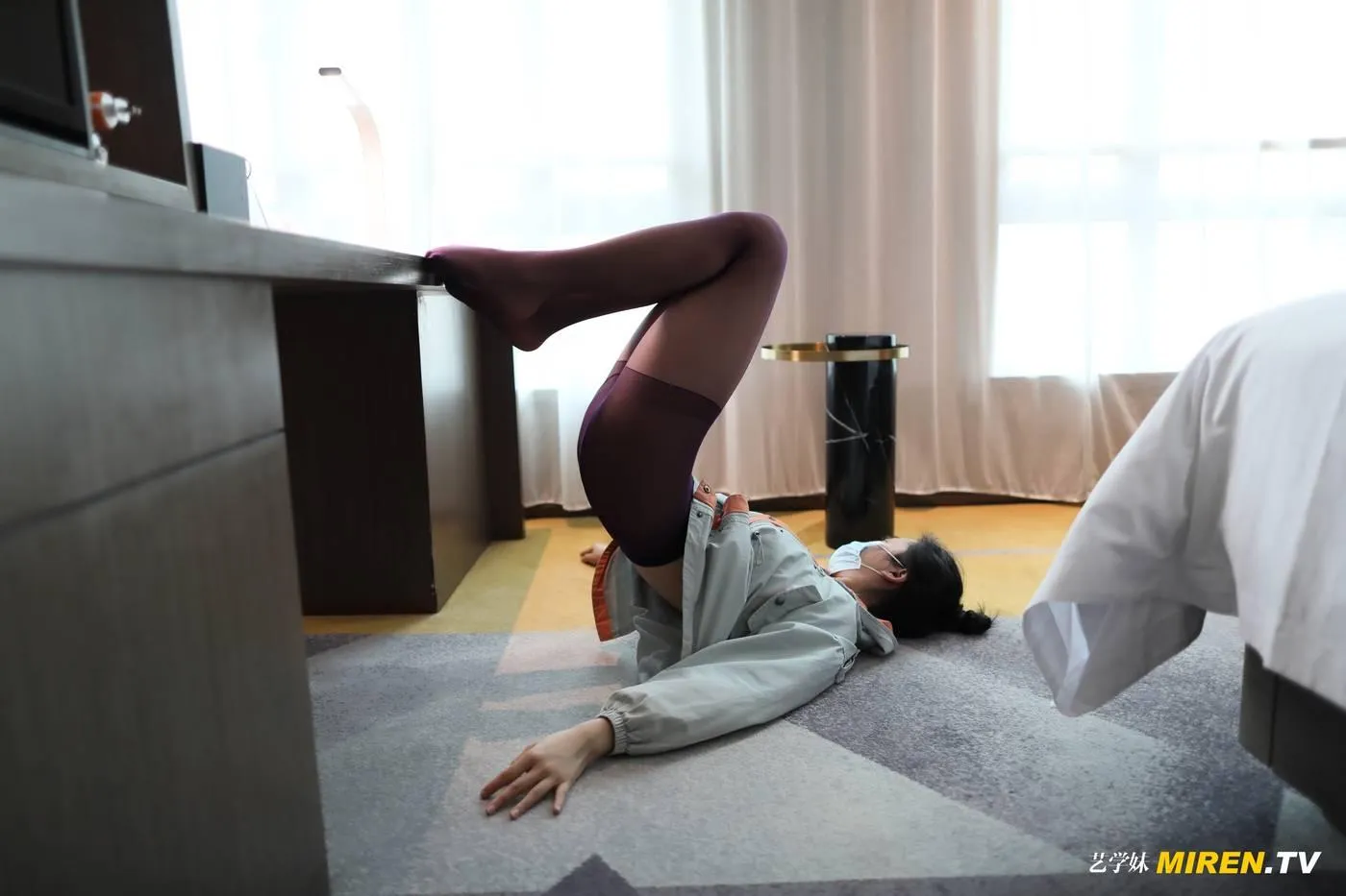 [ROSI艺学妹]2020.11.26 NO.198[91P]插图1