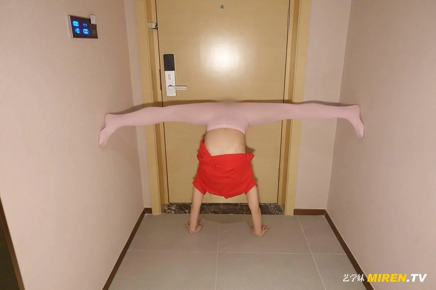 [ROSI艺学妹]2020.12.22 NO.210[62P]插图7