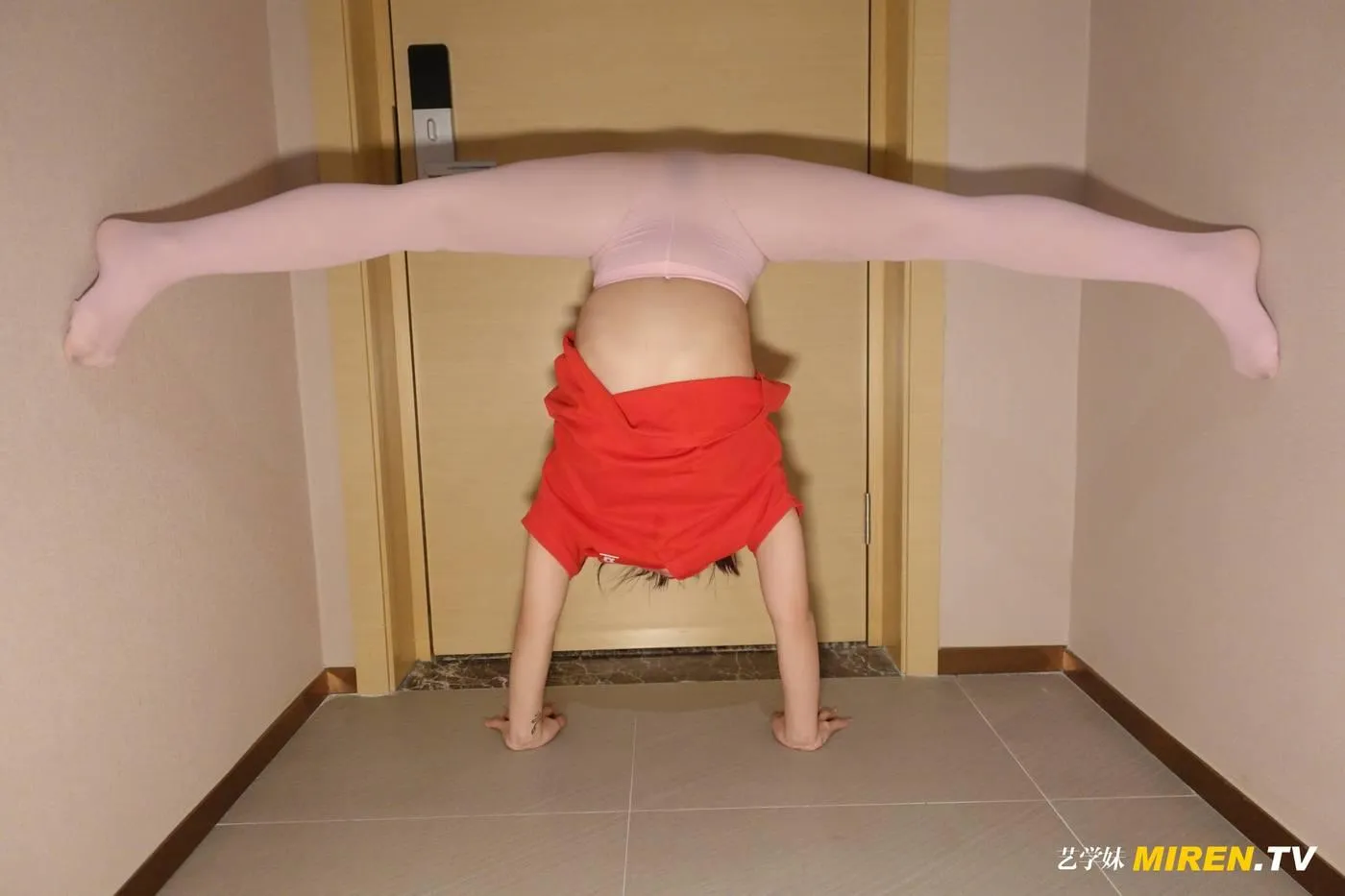 [ROSI艺学妹]2020.12.22 NO.210[62P]插图9