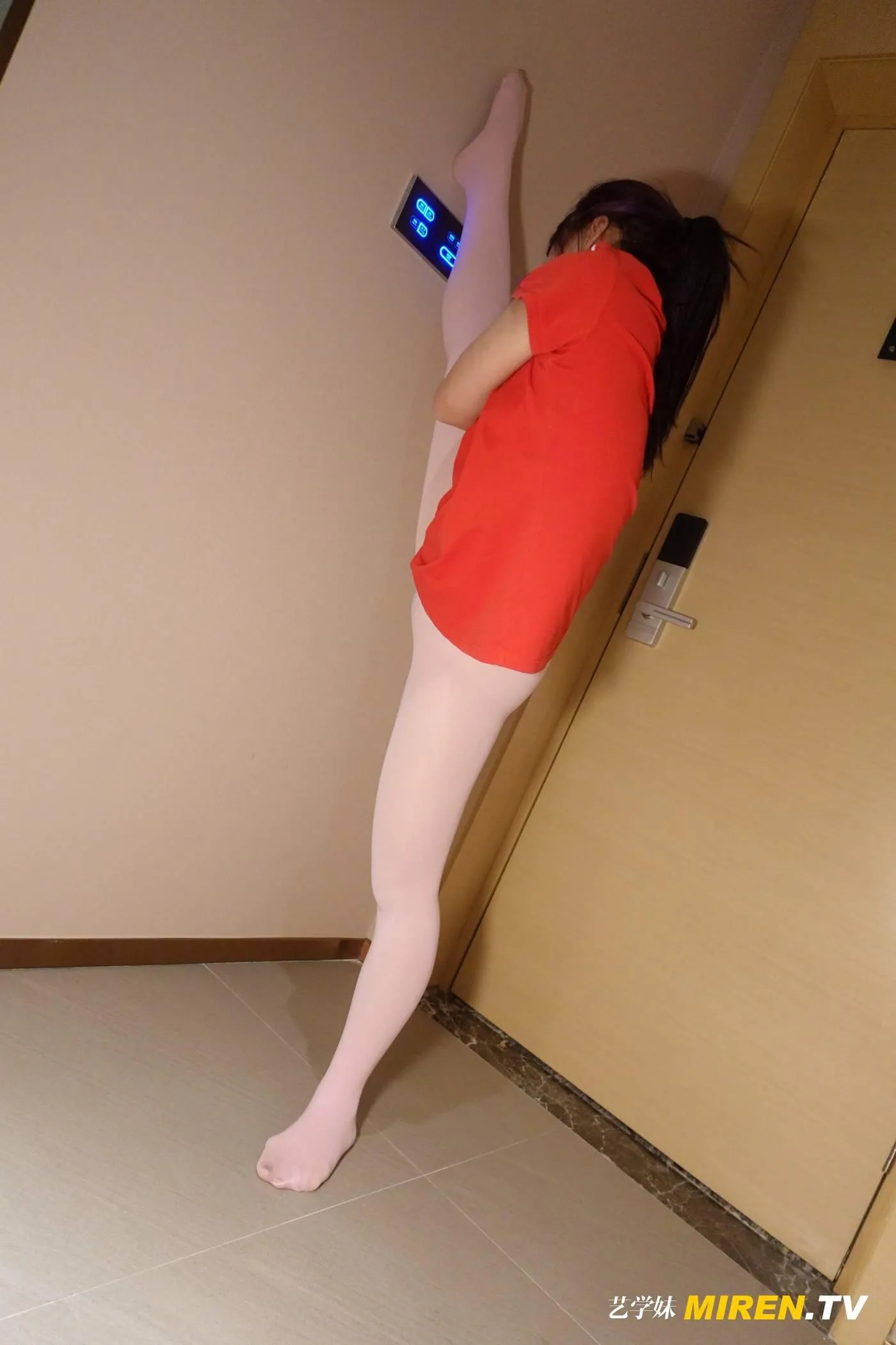 [ROSI艺学妹]2020.12.22 NO.210[62P]插图4
