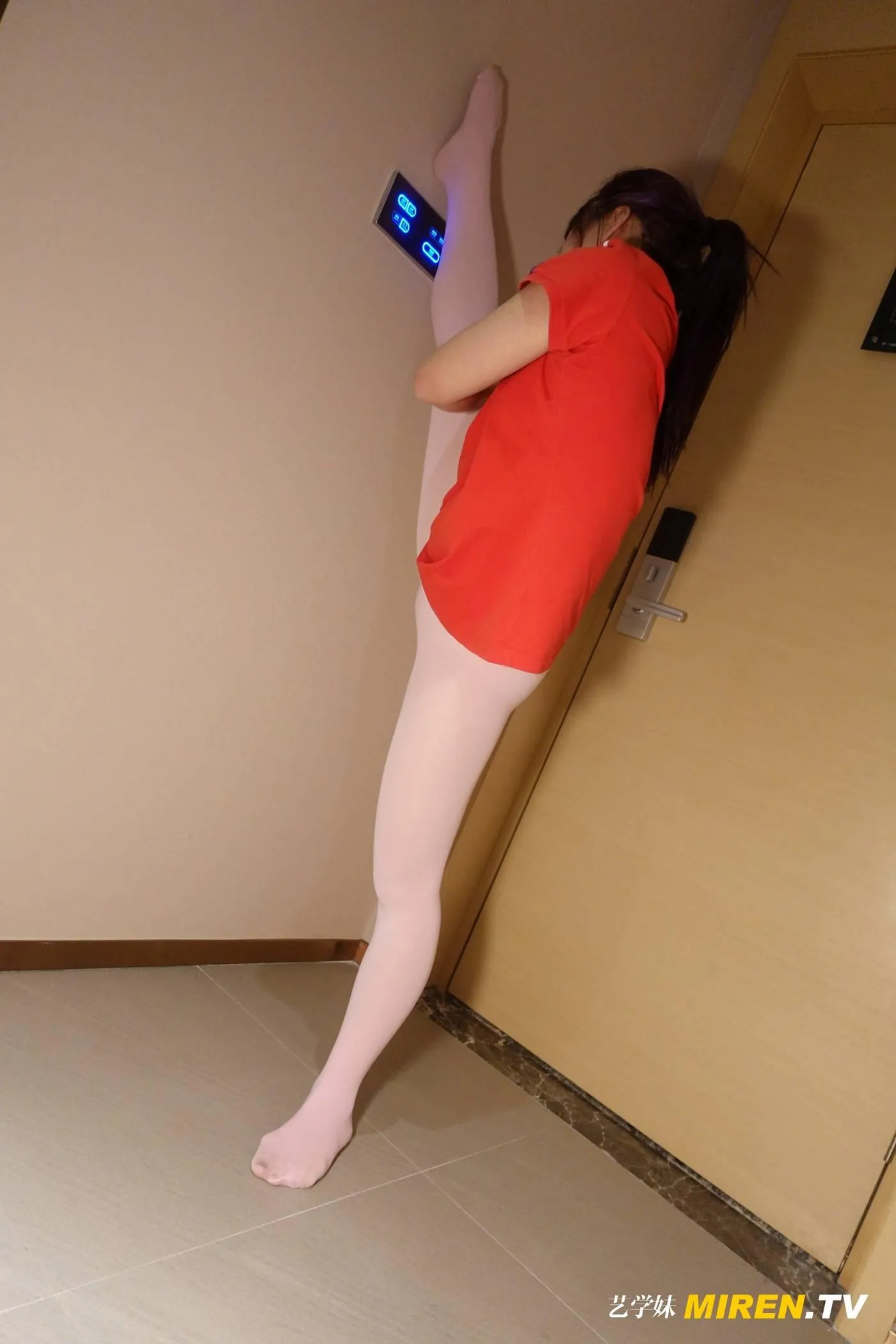 [ROSI艺学妹]2020.12.22 NO.210[62P]插图5