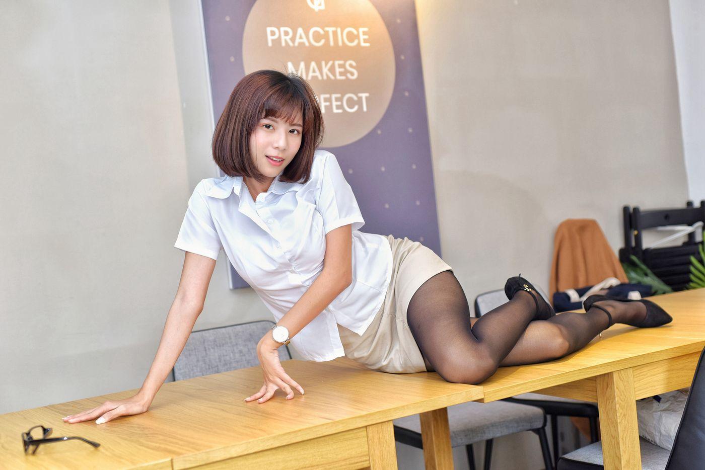 制服の女生 NO.005 方唯真 OL黑丝[29P]插图5