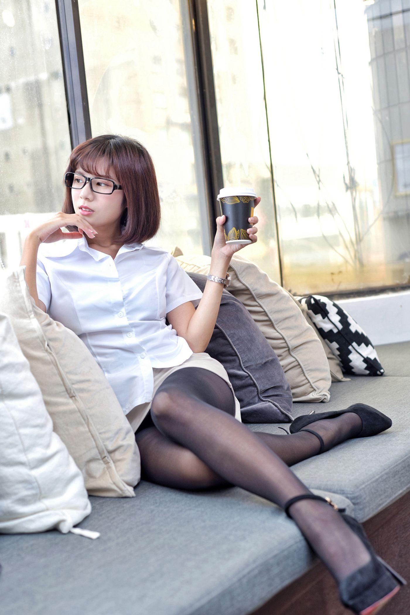 制服の女生 NO.005 方唯真 OL黑丝[29P]插图7