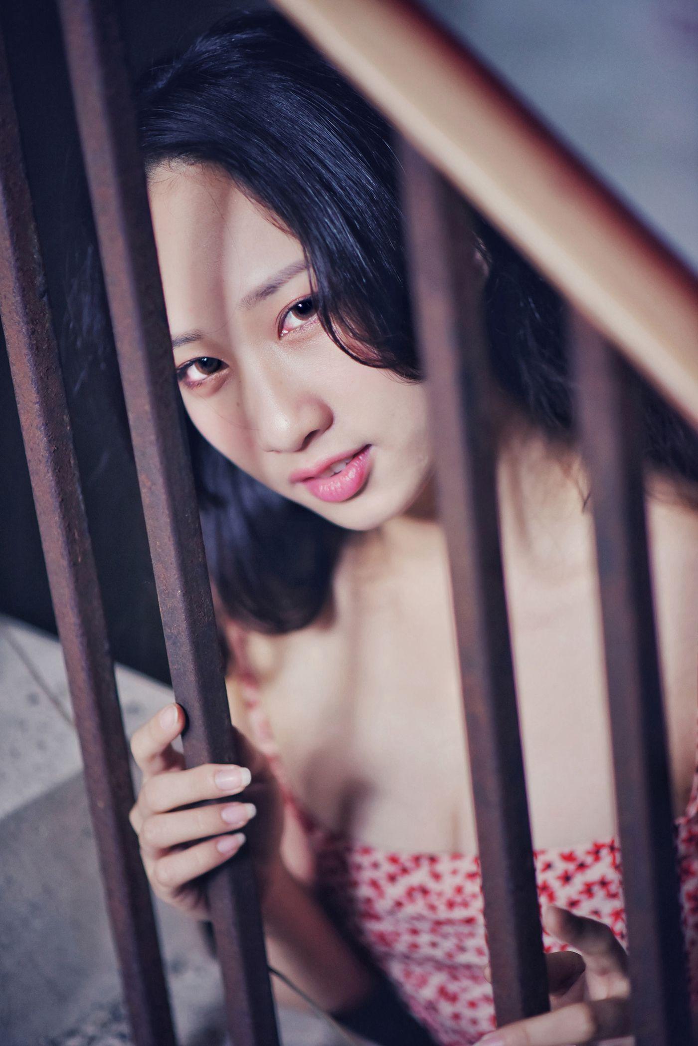 制服の女生 NO.006 岑晴晴 慵懒的性感[52P]插图4