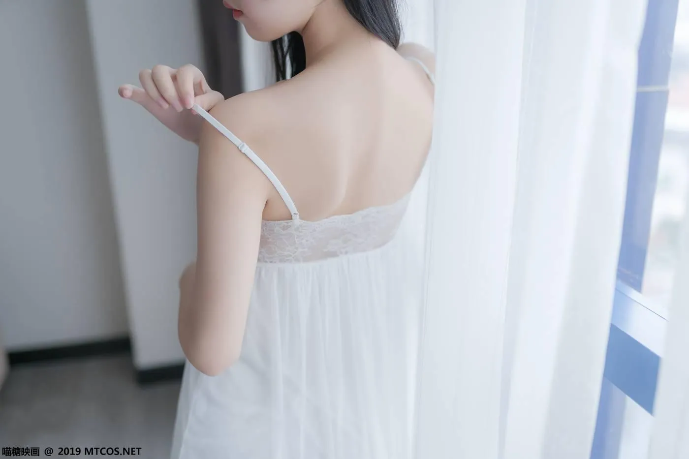 [喵糖映画] VOL.069 萌芽儿o0 白纱裙[44P]插图2