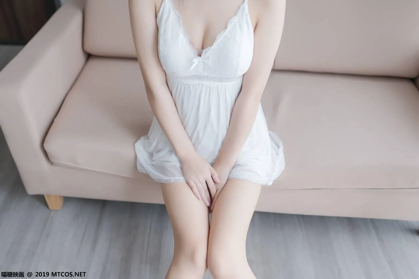 [喵糖映画] VOL.069 萌芽儿o0 白纱裙[44P]插图2