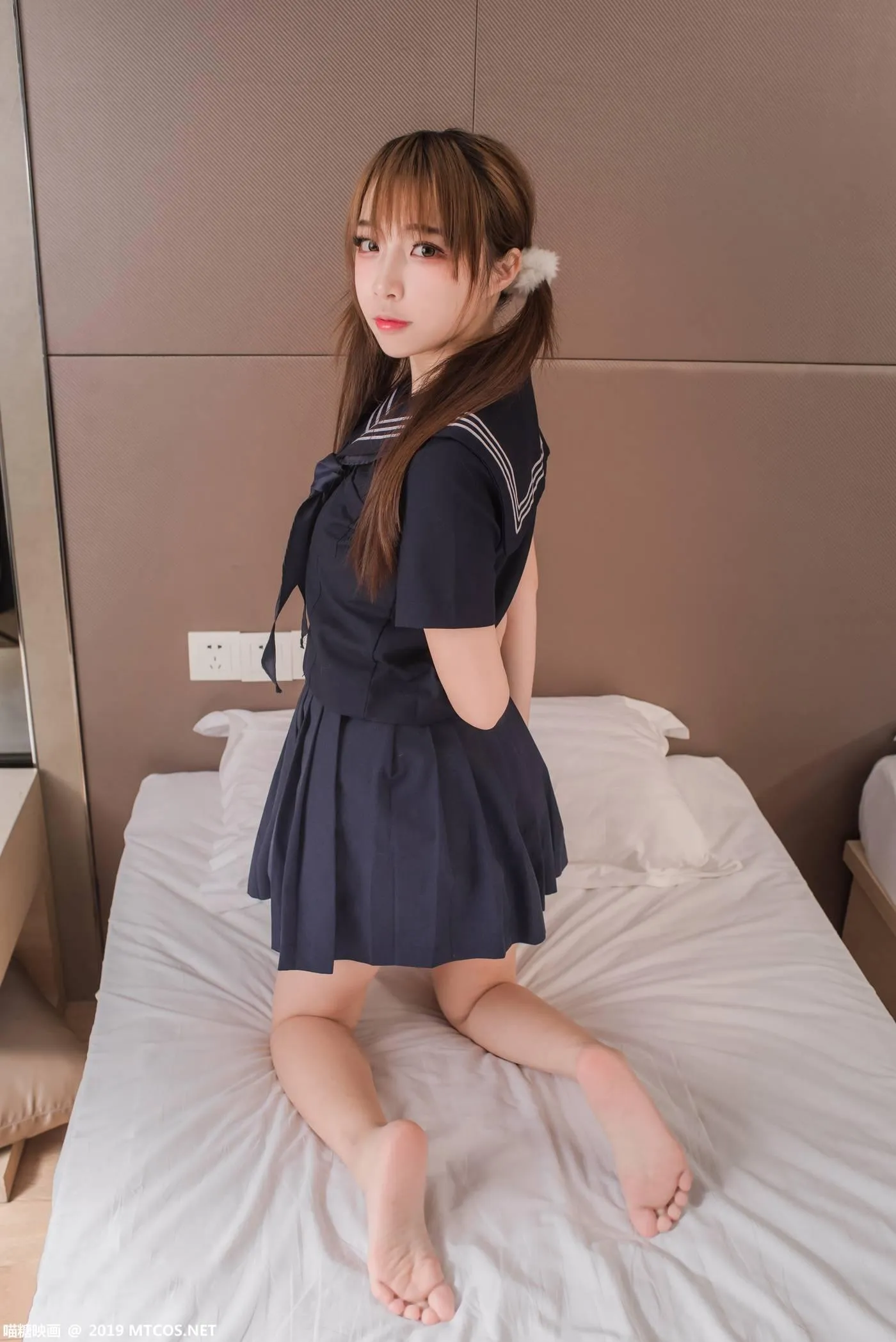 [喵糖映画] VOL.042 制服黑三本[41P]插图1
