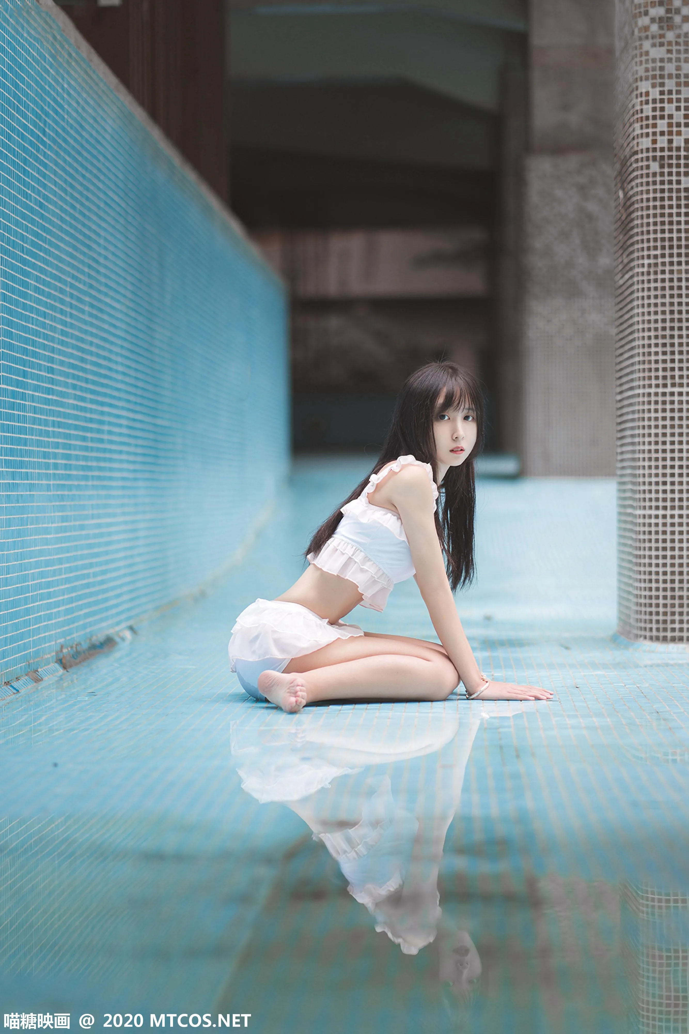 [喵糖映画] VOL.312 泳池萌妹[35P]插图6