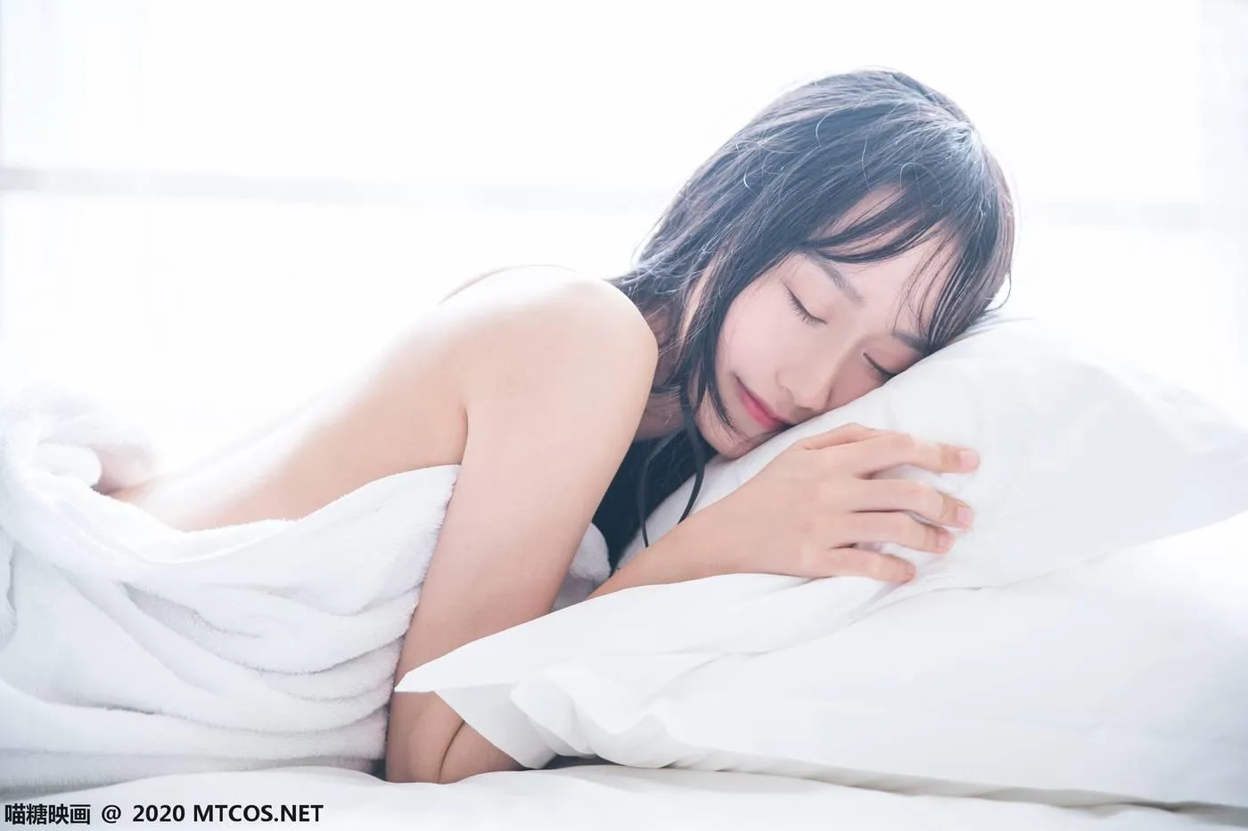 [喵糖映画] VOL.174 纯白浴巾[58P]插图8